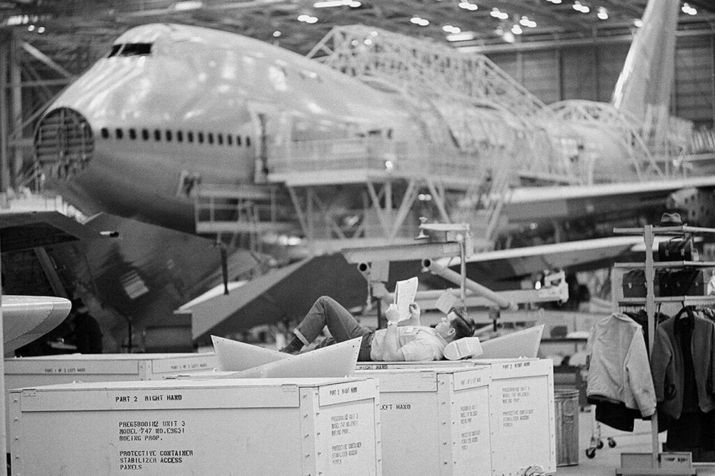 Lunch break for a worker at Boeing’s 747 plant on Jan. 25, 1971 in Everett, Washington. (AP Photo/Barry Sweet)
