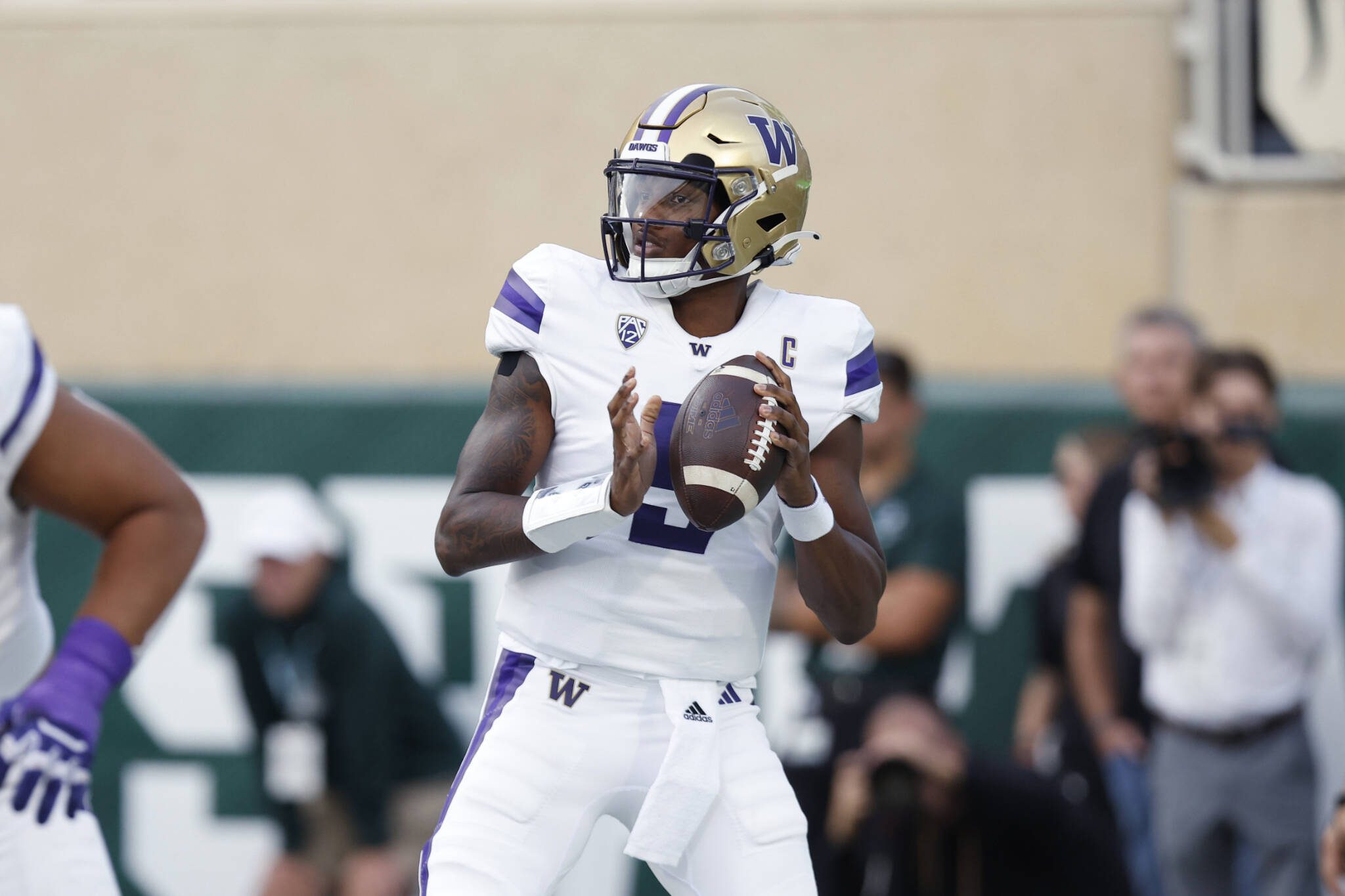 Washington quarterback Michael Penix Jr. looks to throw during the first half of Saturday’s game against Michigan State in East Lansing, Mich. (AP Photo/Al Goldis)