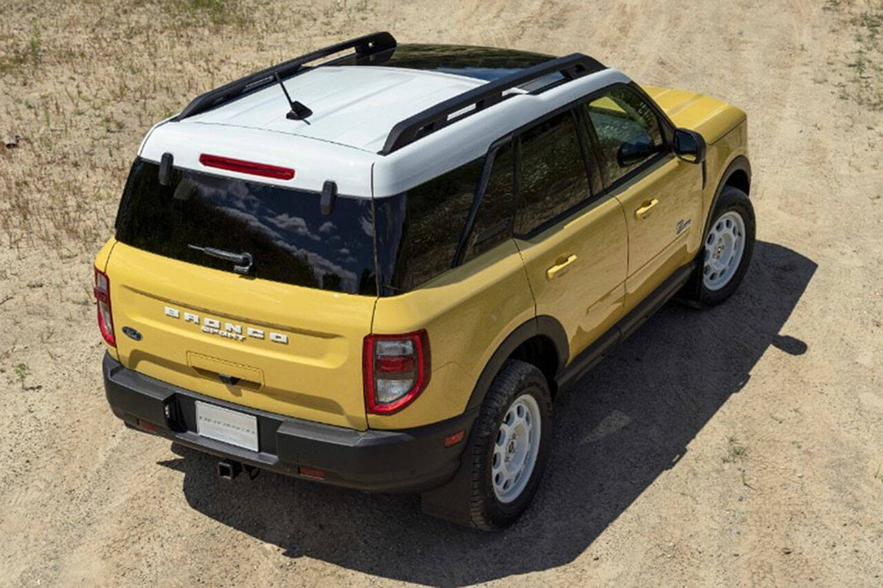 2023 Ford Bronco Sport Heritage and Heritage Limited models have a signature Oxford White painted roof to mimic the original Bronco style. (Ford)