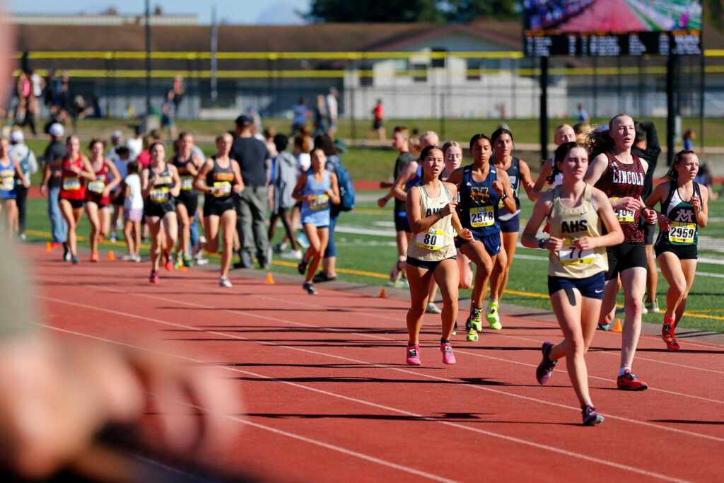 Over 5,100 athletes turn out for 40th Hole in the Wall Invitational