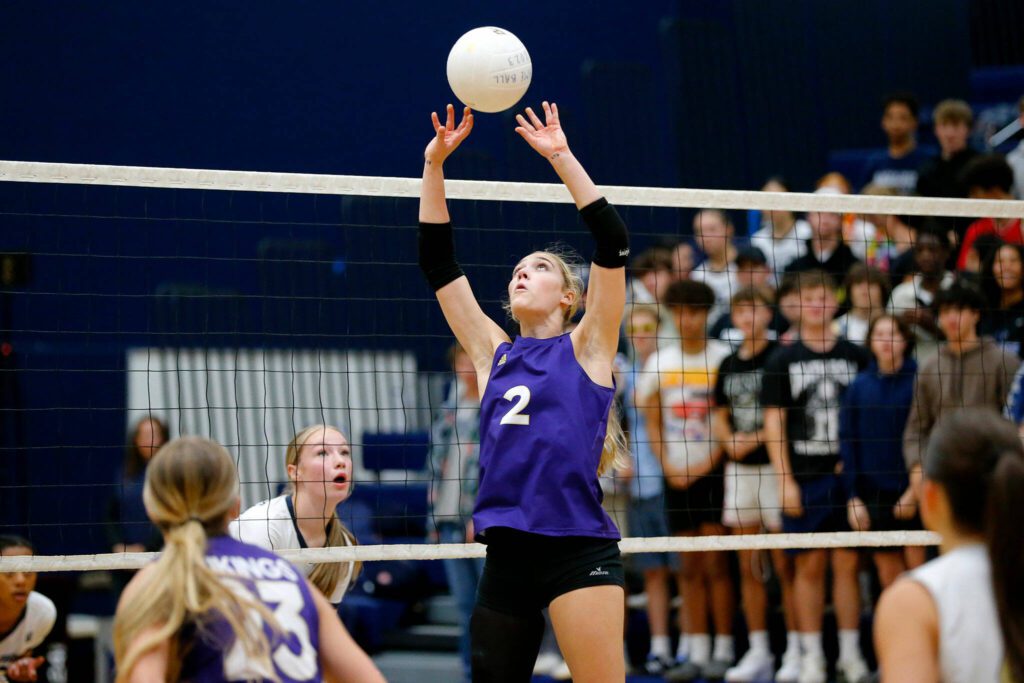Lake Stevens’ Katelyn Eichert sets the ball against Glacier Peak on Tuesday, Oct. 10, 2023, at Glacier Peak High School in Snohomish, Washington. (Ryan Berry / The Herald)
