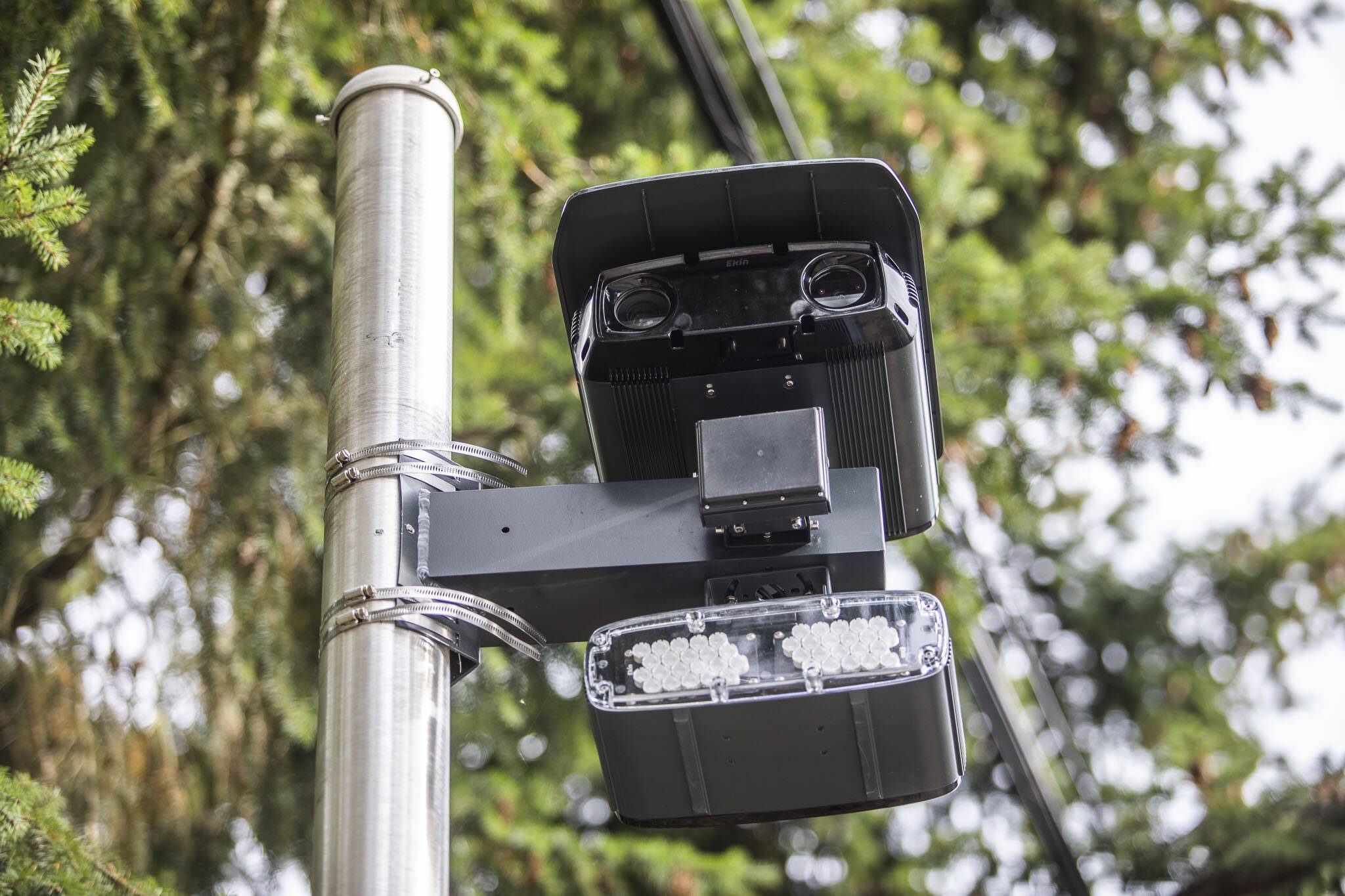 A speed camera facing west along 220th Street Southwest on Tuesday, Nov. 21, 2023 in Edmonds, Washington. (Olivia Vanni / The Herald)