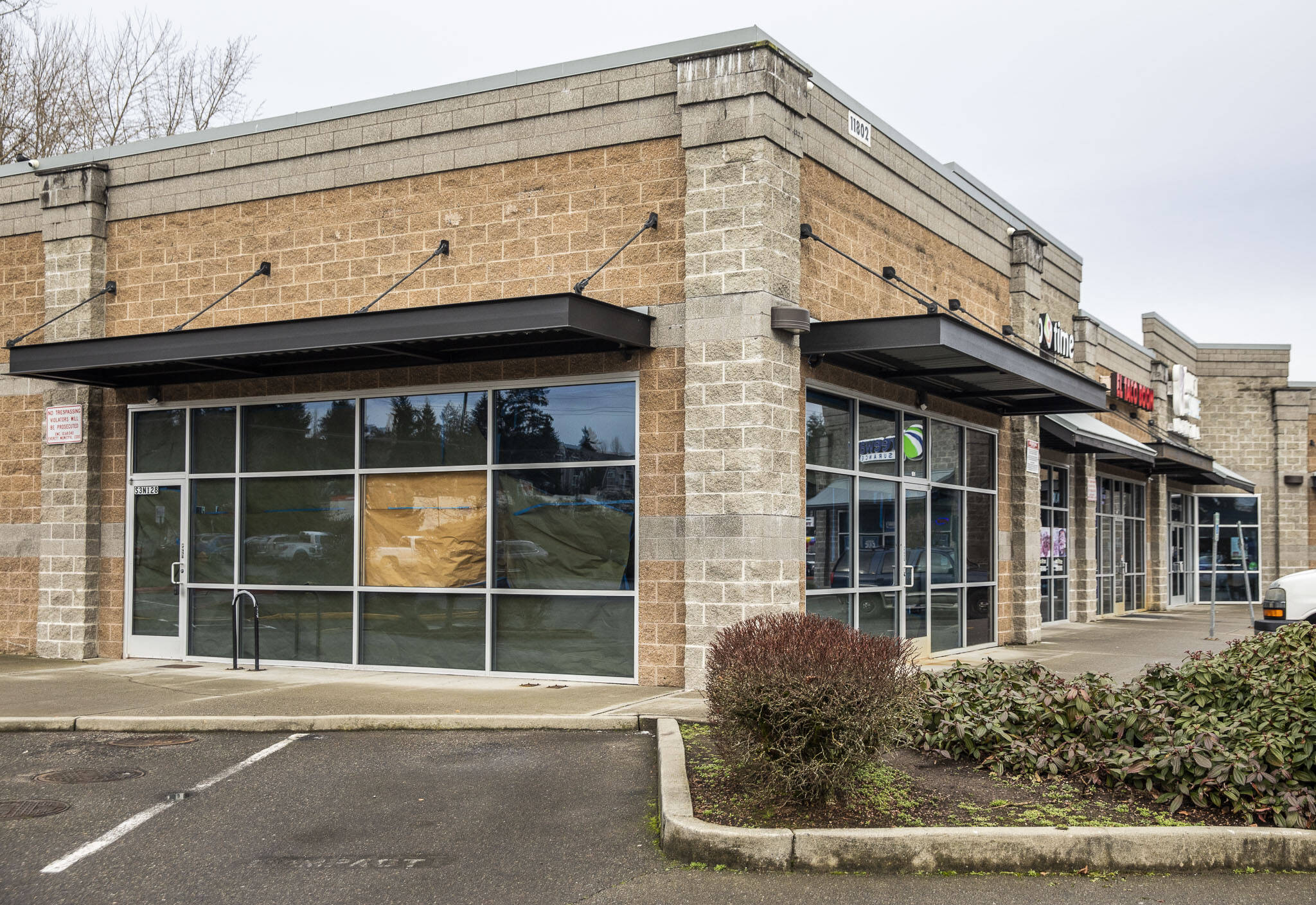 Outside of the recently closed Starbucks along Highway 99 on Thursday, Dec. 28, 2023 in Everett, Washington. (Olivia Vanni / The Herald)