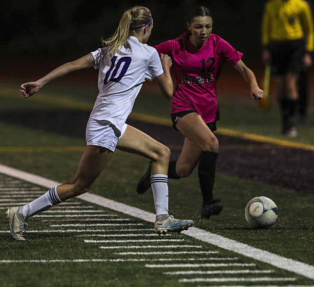 Kamiak’s Emma Barrett (12) (Annie Barker / The Herald)
