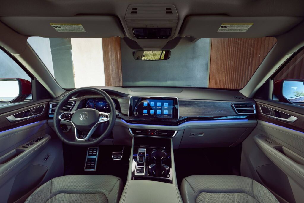 Volkswagen’s 10.25-inch Digital Cockpit Pro system is now a standard feature in every Atlas model. (Volkswagen)
