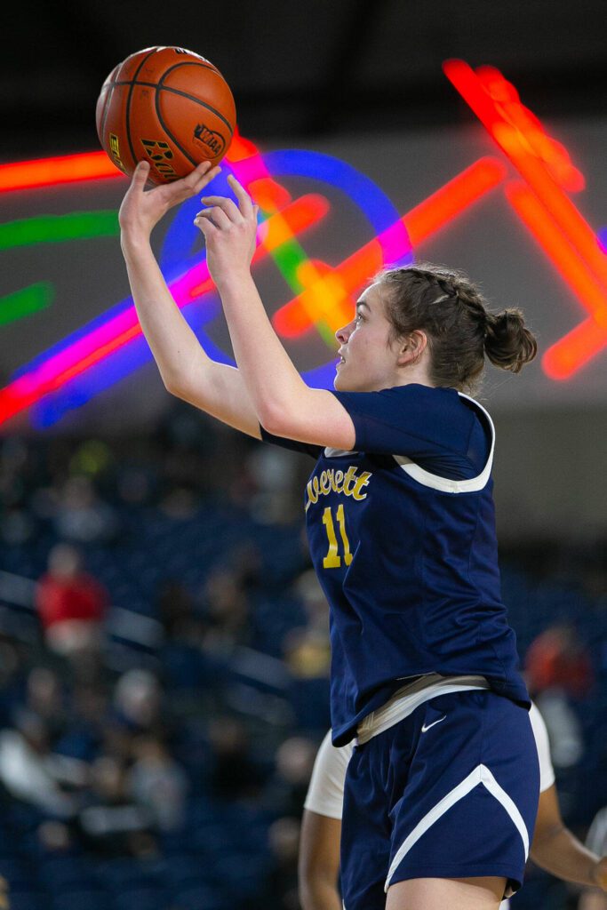 Everett senior Lanie Thompson shoots a midrange jumper during a WIAA 3A Girls Basketball quarterfinal against Garfield on Thursday, Feb. 29, 2024, at the Tacoma Dome in Tacoma, Washington. (Ryan Berry / The Herald)
