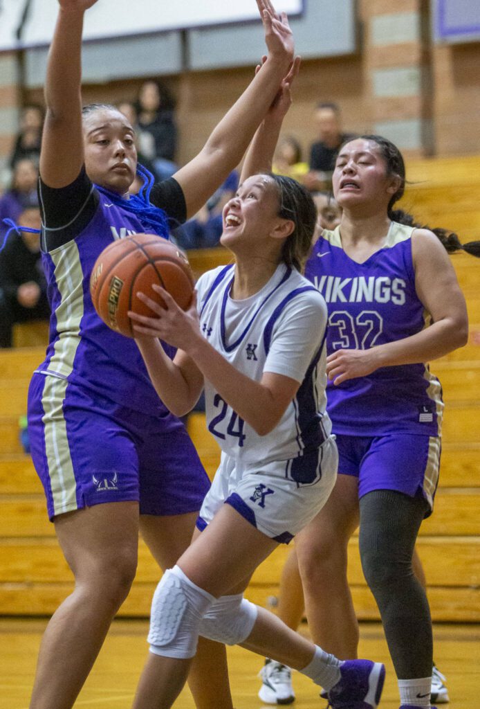 Kamiak’s Bella Hasan looks for an open shot during the game against Lake Stevens on Jan. 3 in Mukilteo. (Olivia Vanni / The Herald)

