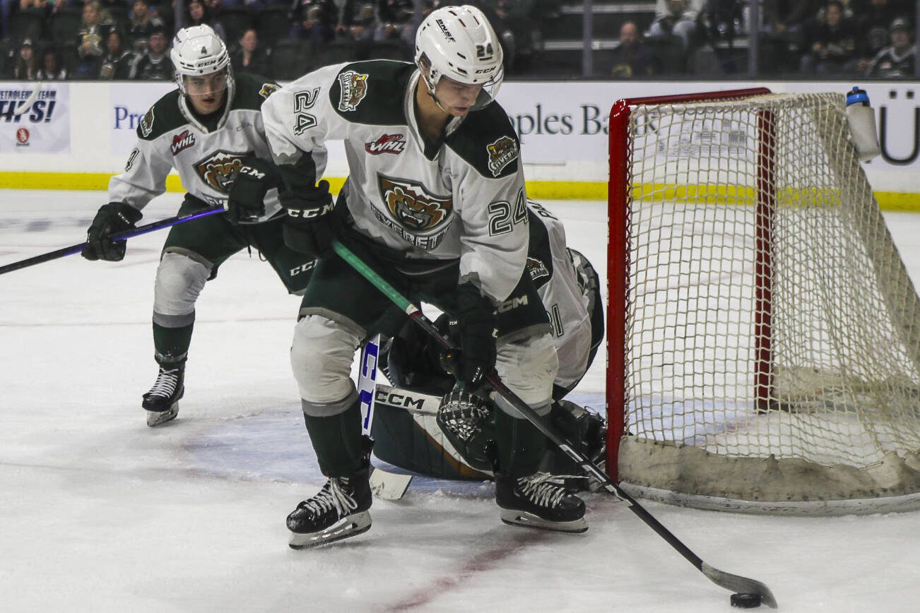 Silvertips’ Tarin Smith (24) moves with the puck during a game between the Everett Silvertips and Victoria Royals at the Angel of the Winds Arena on Saturday, Sept. 23, 2023. The Silvertips won, 5-3. (Annie Barker / The Herald)