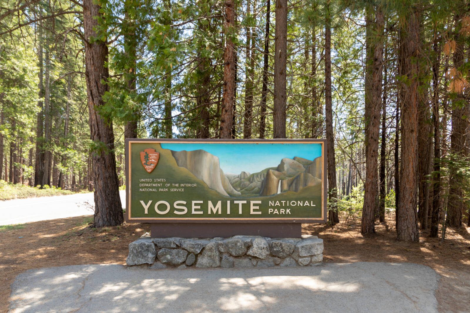 The Yosemite Valley Loop Trail, in California’s Yosemite National Park showcases famous landmarks like El Capitan and Yosemite Falls.