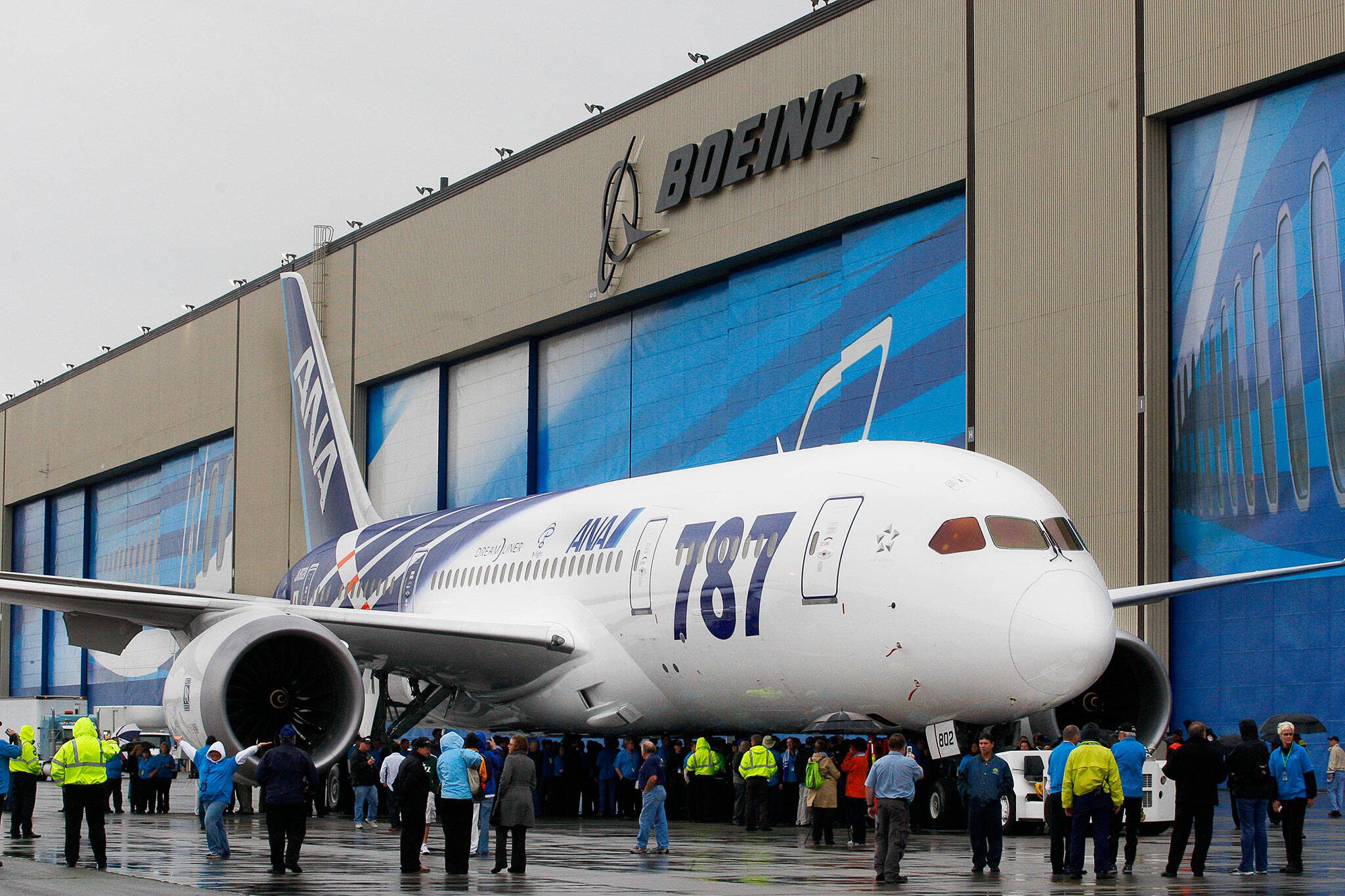 Hundreds of Boeing employees get ready to lead the second 787 for delivery to All Nippon Airways on Sept. 26, 2011. (Michael O’Leary / Herald file)