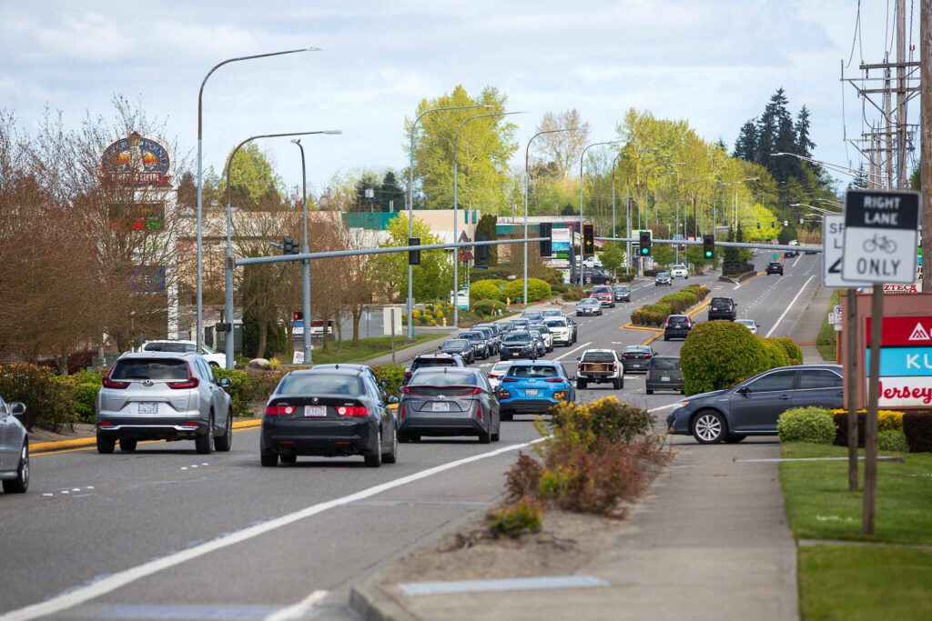 Vehicles travel along Mukilteo Speedway in Mukilteo. (Ryan Berry / The Herald)
