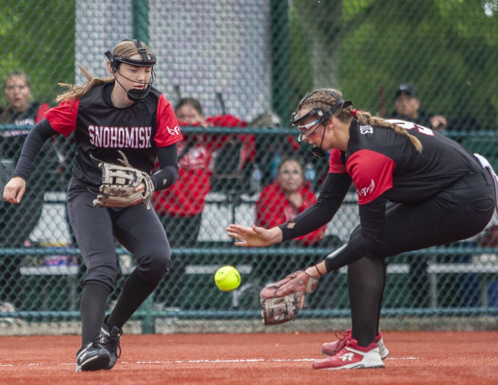 Snohomish’s Abby Edwards field a ball in the infield during the 3A state softball championship game against Auburn Riverside on Saturday, May 25, 2024 in Lacey, Washington. (Olivia Vanni / The Herald)
