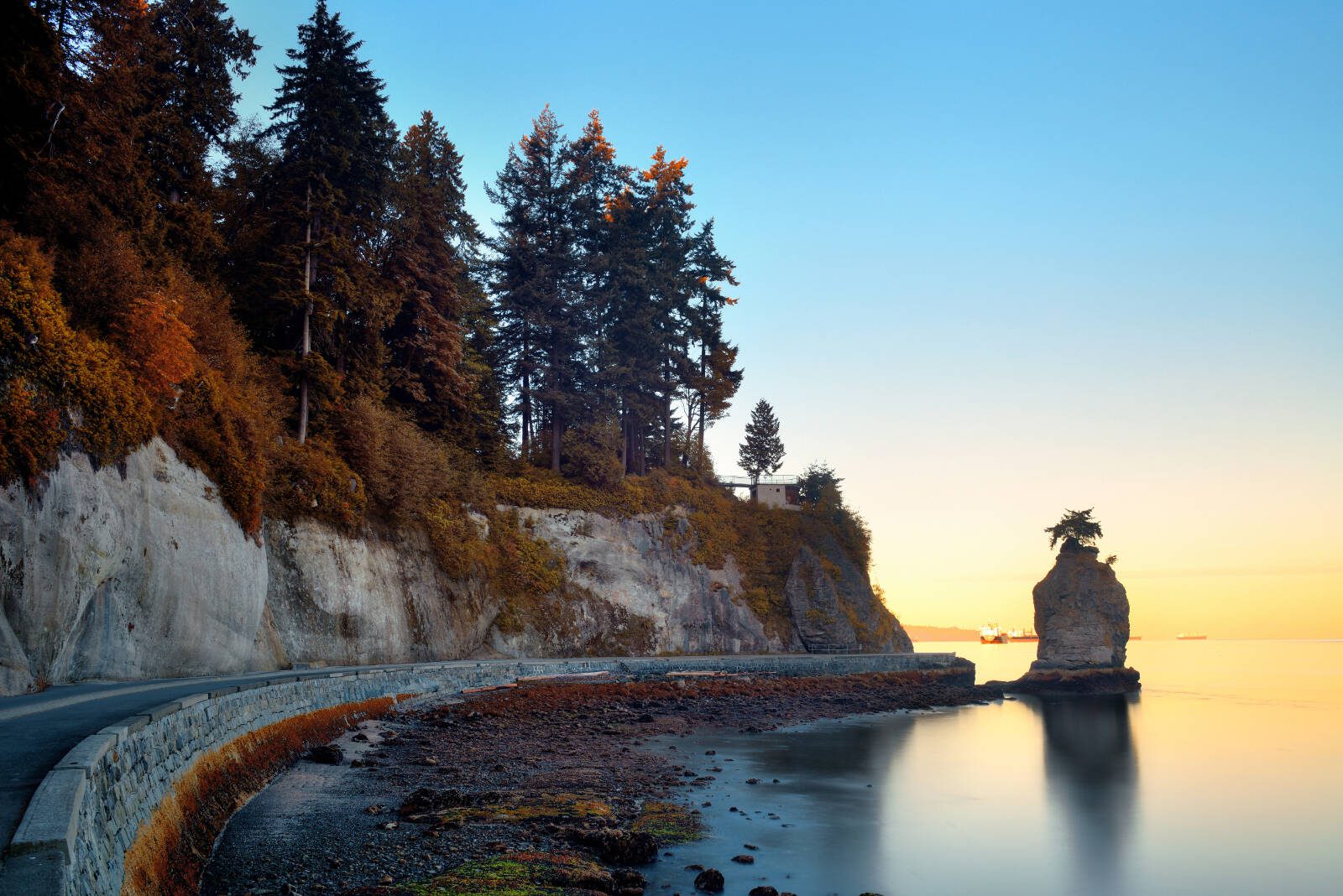 Siwash Rock in Vancouvers Stanley Park – one of the citys most renowned attractions.
