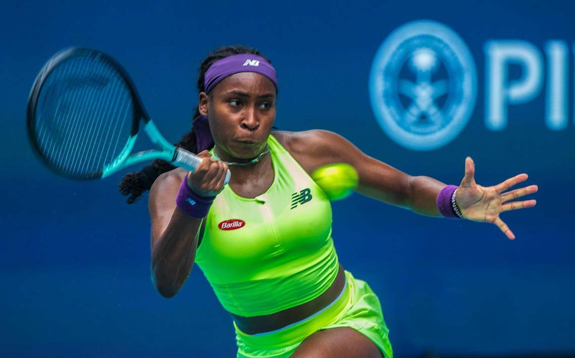 Coco Gauff (USA) returns the ball against Nadia Podoroska (ARG) during a WTA match at the Miami Open tennis tournament, on Friday, March 22, 2024. (Pedro Portal / Tribune News Service)