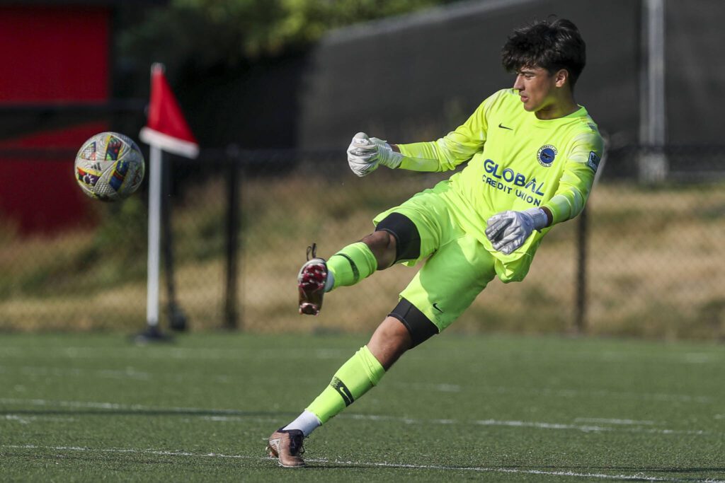 Everett’s Justin Rodriguez (33) kicks the ball during the EPLWA championships between semi-pro men’s soccer team Everett Jets FC and Yakima United at Archbishop Murphy High School in Everett, Washington on Saturday, July 27, 2024. Yakima won, 6-1. (Annie Barker / The Herald)
