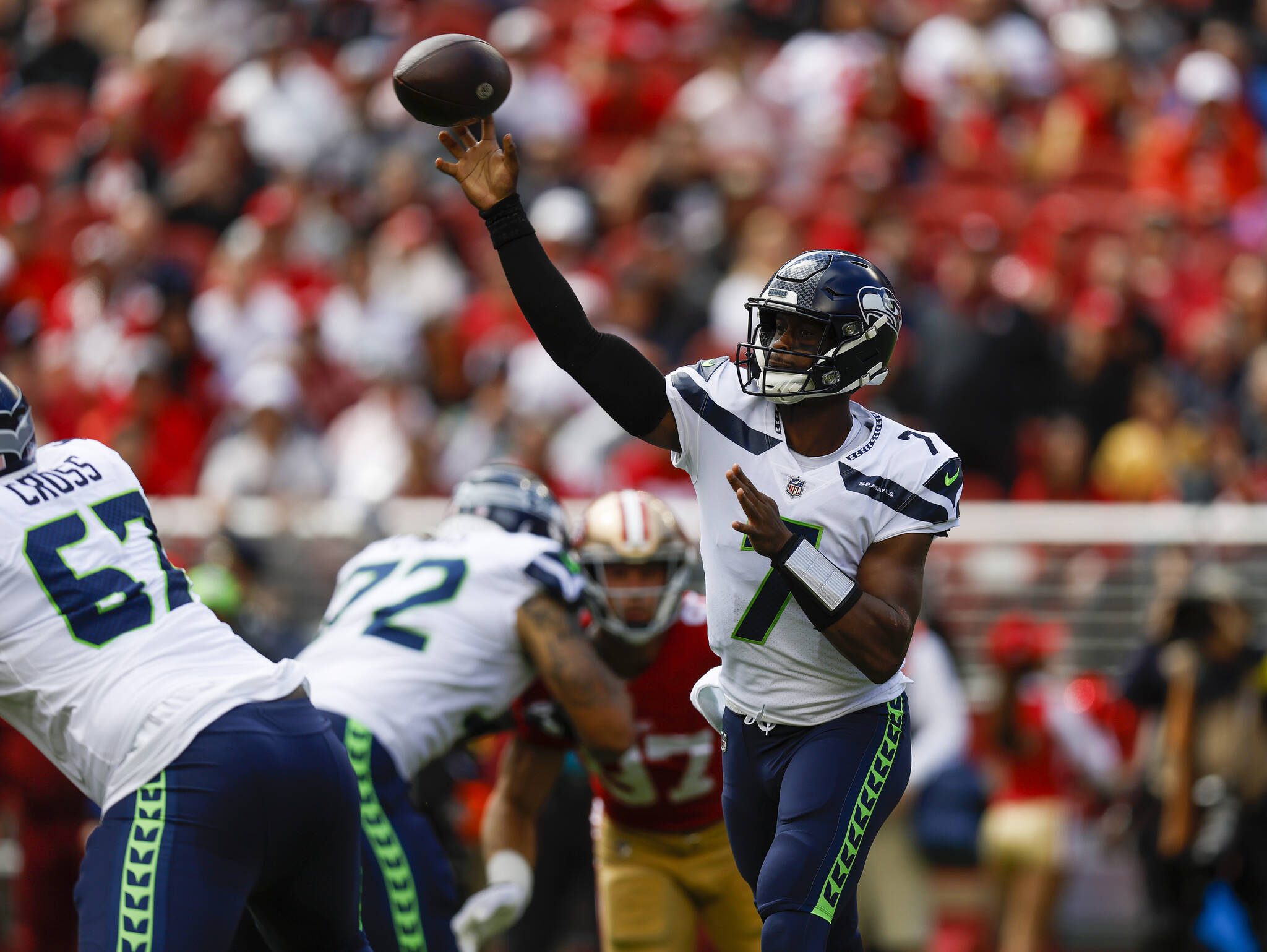 Seattle Seahawks starting quarterback Geno Smith (7) throws against the San Francisco 49ers in the first quarter at Levi’s Stadium in Santa Clara, Calif., on Sunday, Sept. 18, 2022. (Nhat V. Meyer / Bay Area News Group)