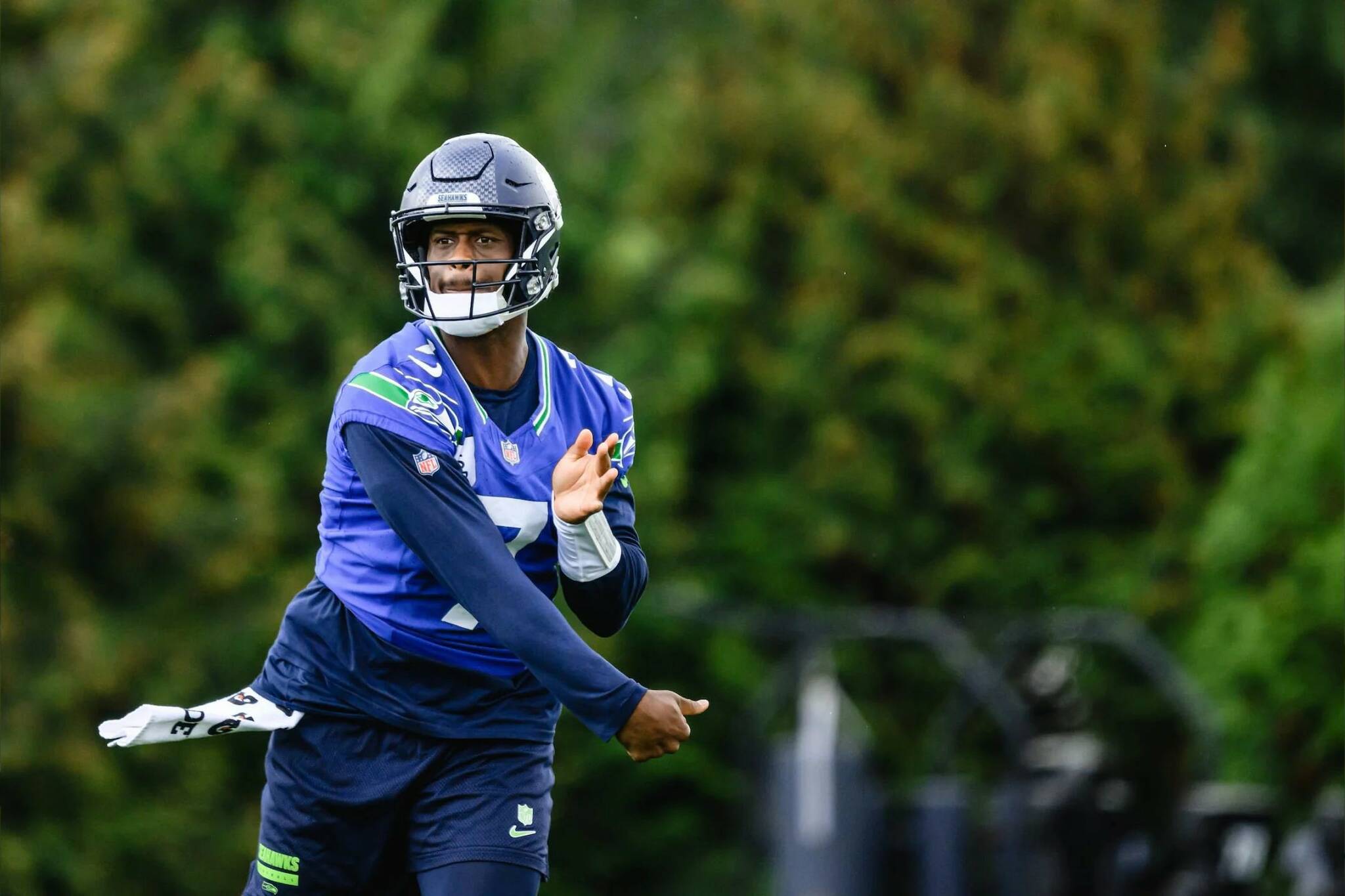 Seahawks quarterback Geno Smith (7) practices at the Virginia Mason Athletic Center in Renton on Aug. 22, 2024 (Photo courtesy of Edwin Hooper / Seattle Seahawks)