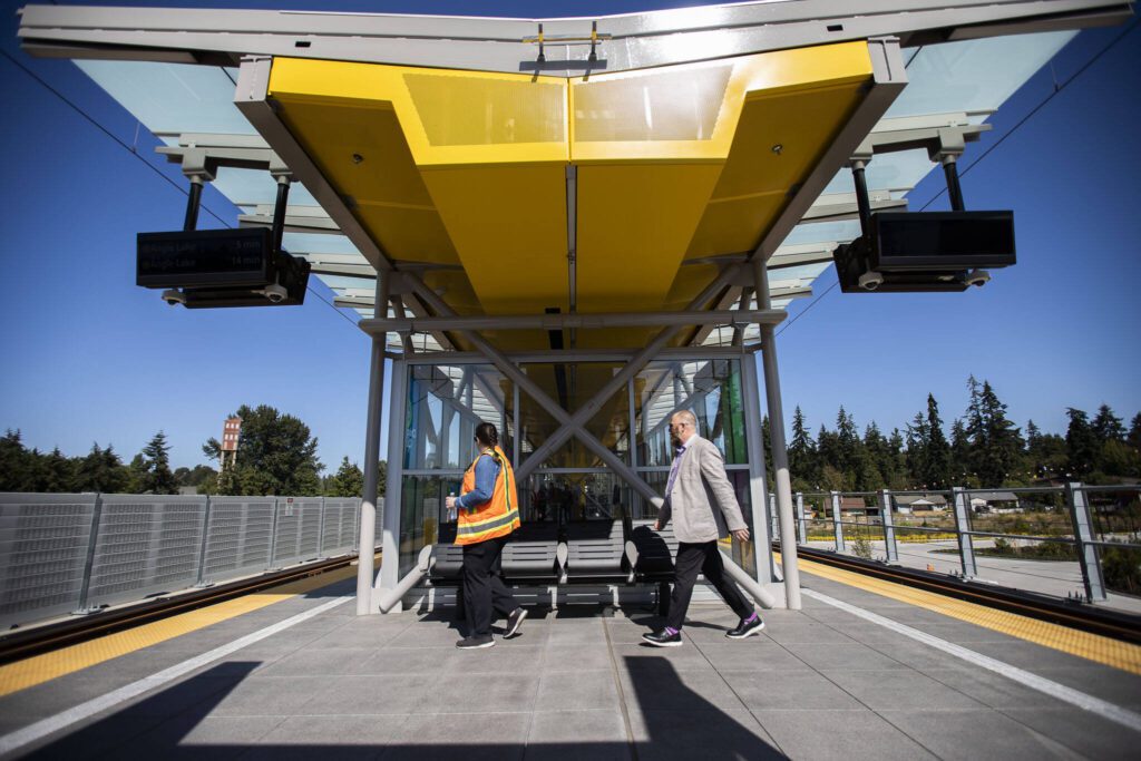 People explore the Shoreline South station on Wednesday, Aug. 28, 2024 in Mountlake Terrace, Washington. (Olivia Vanni / The Herald)
