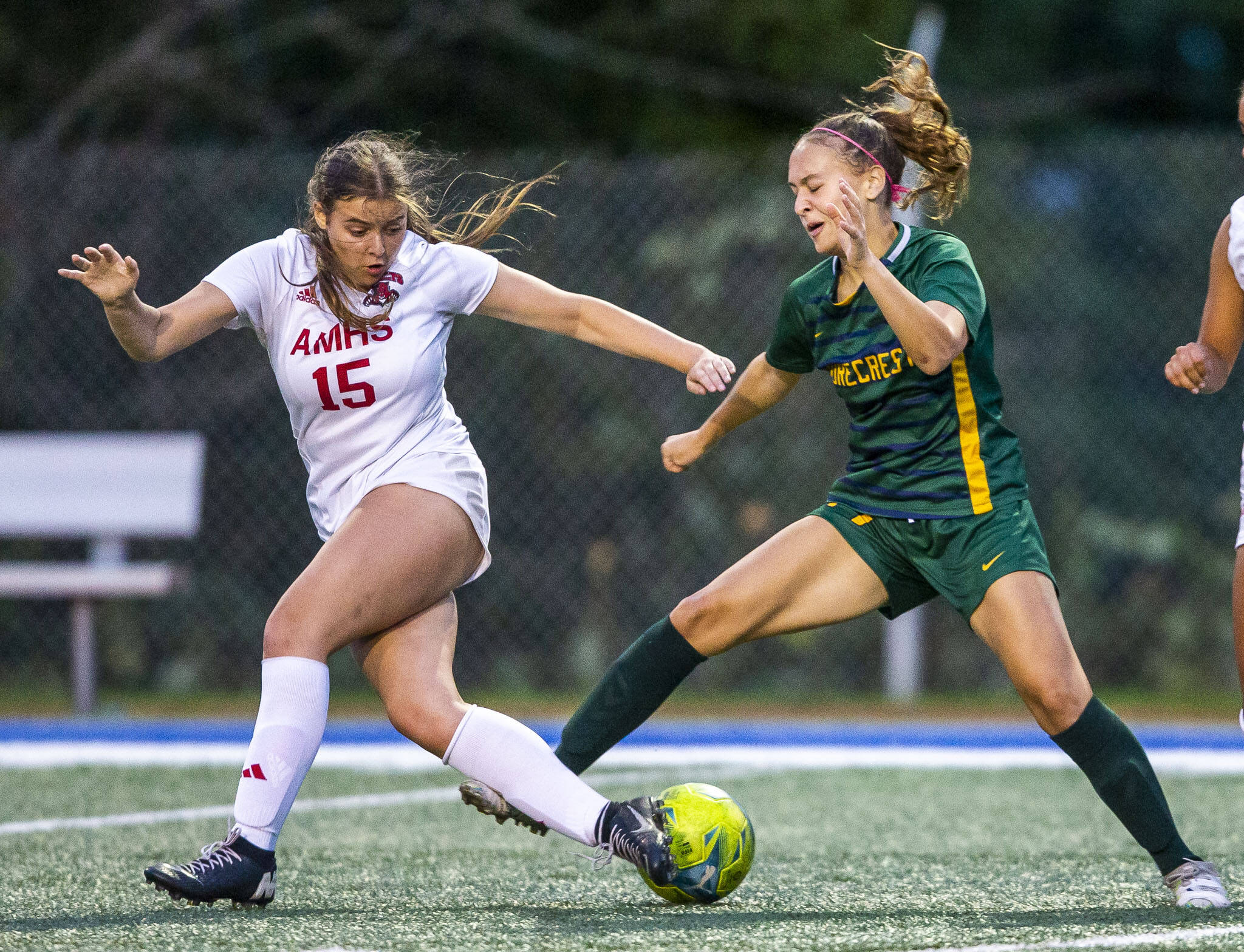 Shorecrest’s Olivia Taylor tries to maneuver around Archbishop Murphy’s Kamdyn Latta during the game on Tuesday, Sept. 17, 2024 in Shoreline, Washington. (Olivia Vanni / The Herald)