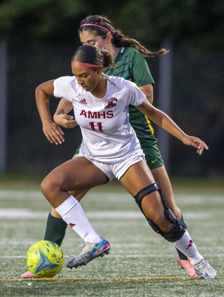 Archbishop Murphy’s Ari Sullivan shield the ball during the game against Shorecrest on Tuesday, Sept. 17, 2024 in Shoreline, Washington. (Olivia Vanni / The Herald)
