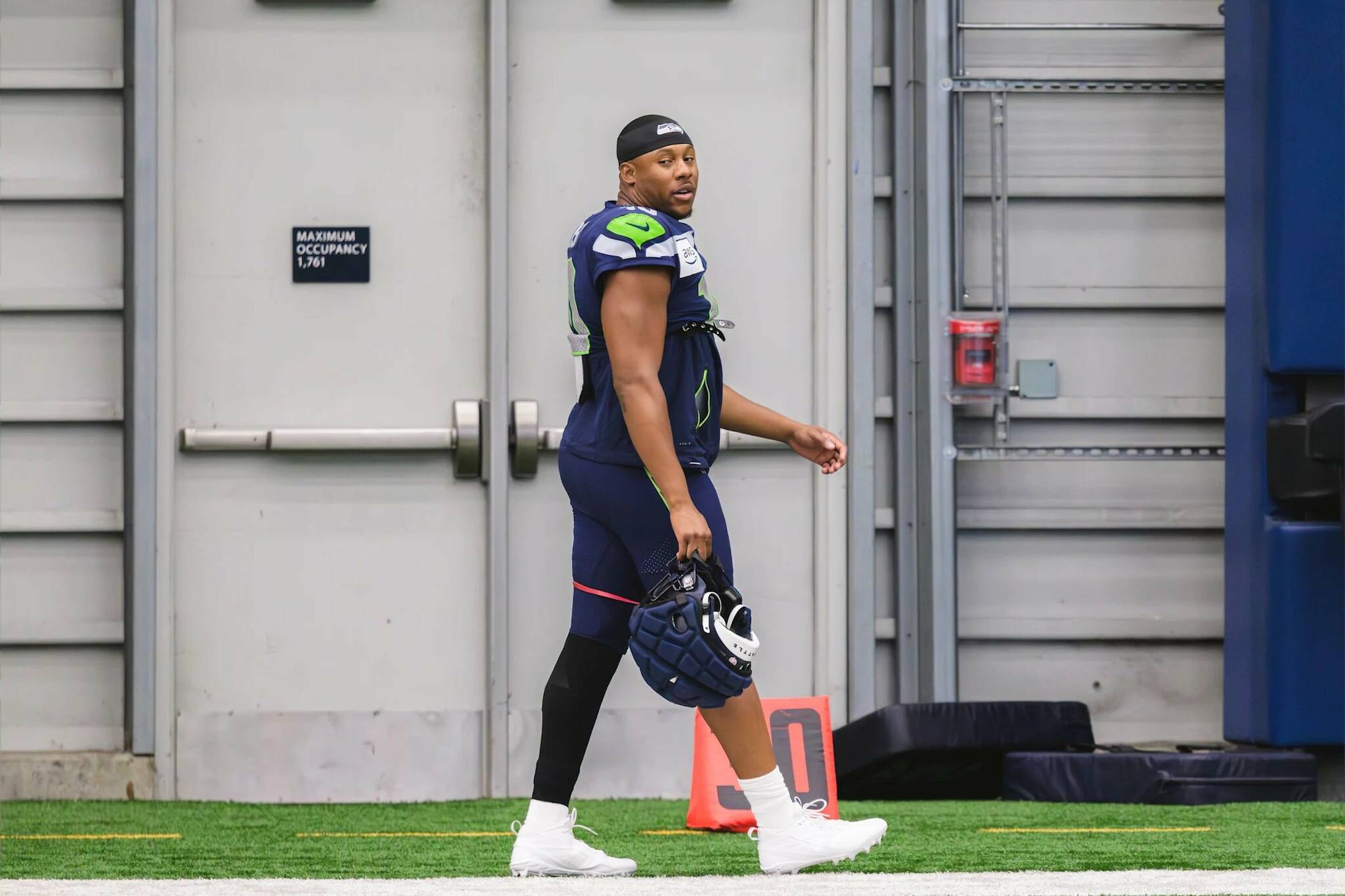 Seahawks linebacker Uchenna Nwosu (10) prepares to practice on Wednesday, Sept. 25 at the Virginia Mason Athletic Center (Photo courtesy of Edwin Hooper / Seattle Seahawks)
