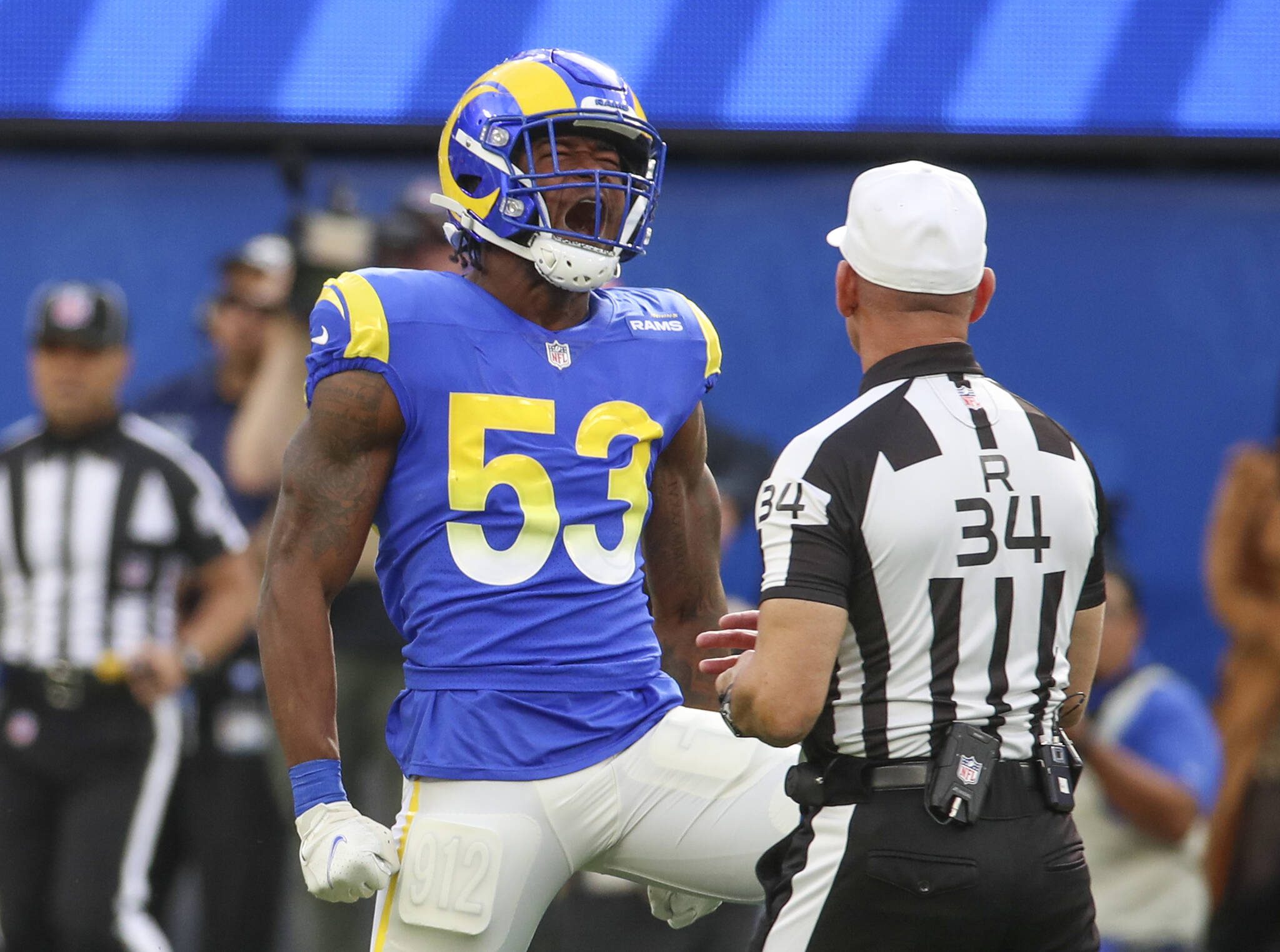 Los Angeles Rams inside linebacker Ernest Jones IV (53) celebrates a tackle in the first half against the Arizona Cardinals at SoFi Stadium in Los Angeles on Nov. 13, 2022. (Allen J. Schaben/Los Angeles Times/TNS)