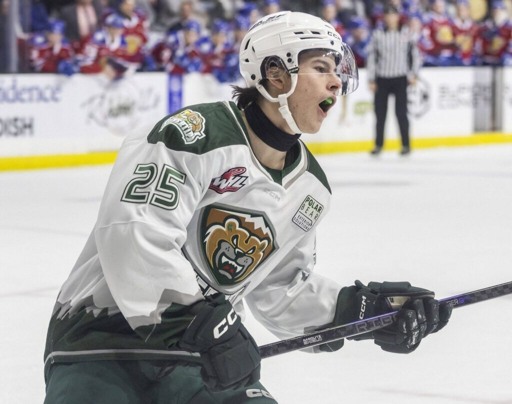 Silvertips’ Lukas Kaplan reacts to missing a penalty shot during the game against the Edmonton Oil Kings on Friday, Oct. 25, 2024 in Everett, Washington. (Olivia Vanni / The Herald)
