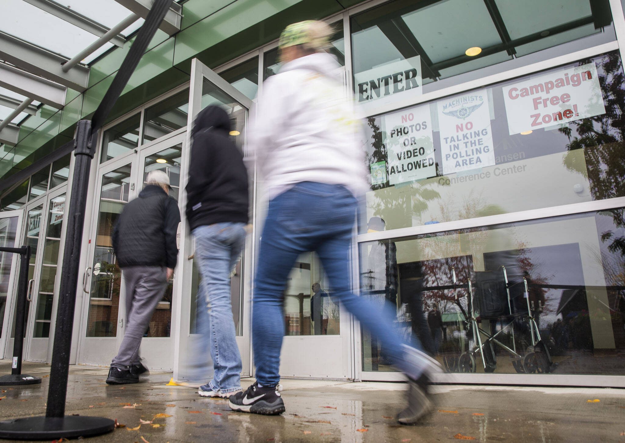 Boeing workers file into Angel of the Winds Arena to vote on the latest contract proposal from the company on Monday, Nov. 4, 2024 in Everett, Washington. (Olivia Vanni / The Herald)