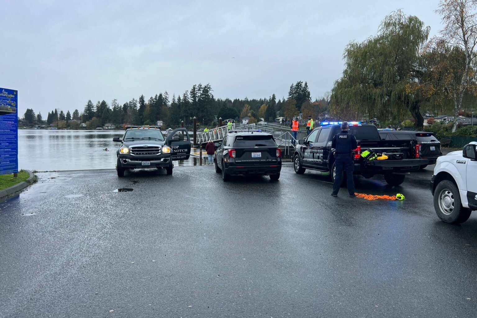 Police rescue woman from submerged car in Lake Stevens