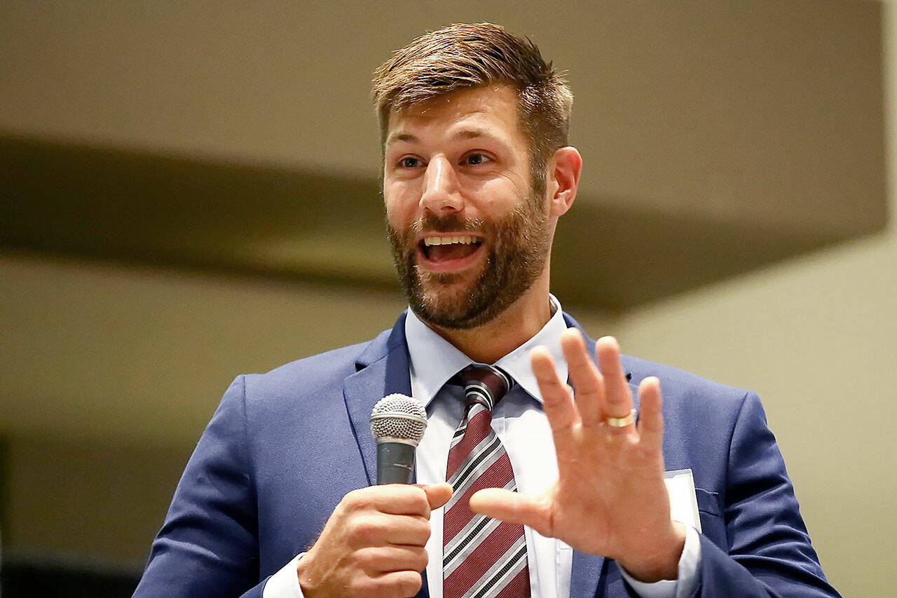 Jon Brockman, keynote speaker, delivers his address during the Tenth Annual Snohomish County Sports Hall of Fame Banquet at Angel of the Winds Arena in Everett in 2019. (Kevin Clark / Herald file)