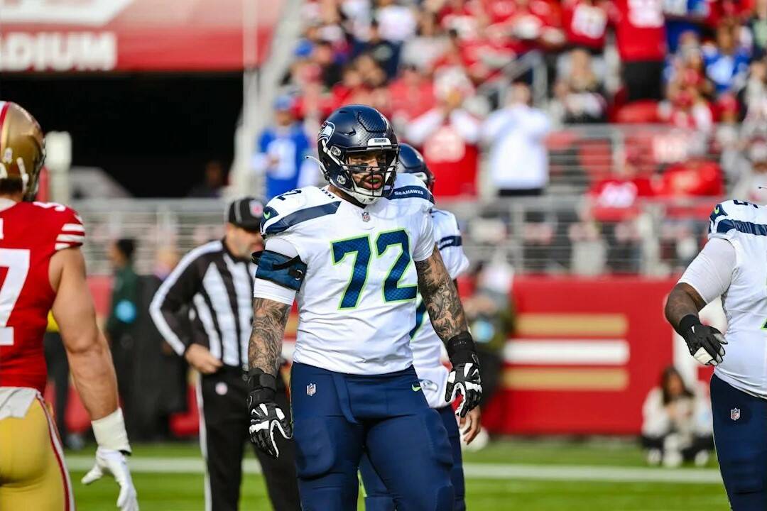 Seahawks right tackle Abraham Lucas (72) lines up in Seattle’s 20-17 win over San Francisco at Levi’s Stadium on Nov. 17, 2024. (Photo courtesy of Edwin Hooper / Seattle Seahawks)