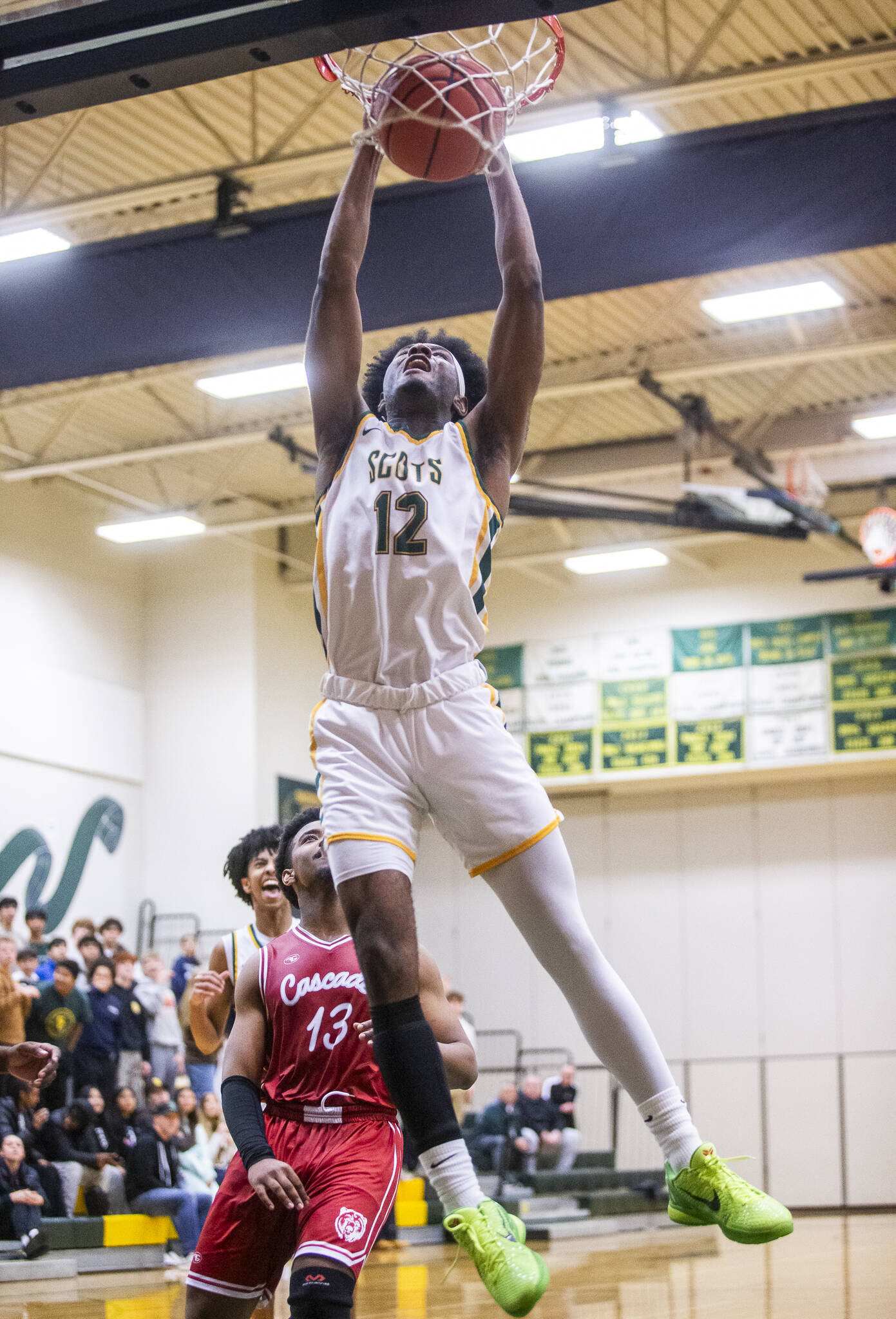 Shorecrest’s Junior Kagarabi dunks the ball during the game against Cascade on Monday, Dec. 30, 2024 in Shoreline, Washington. (Olivia Vanni / The Herald)