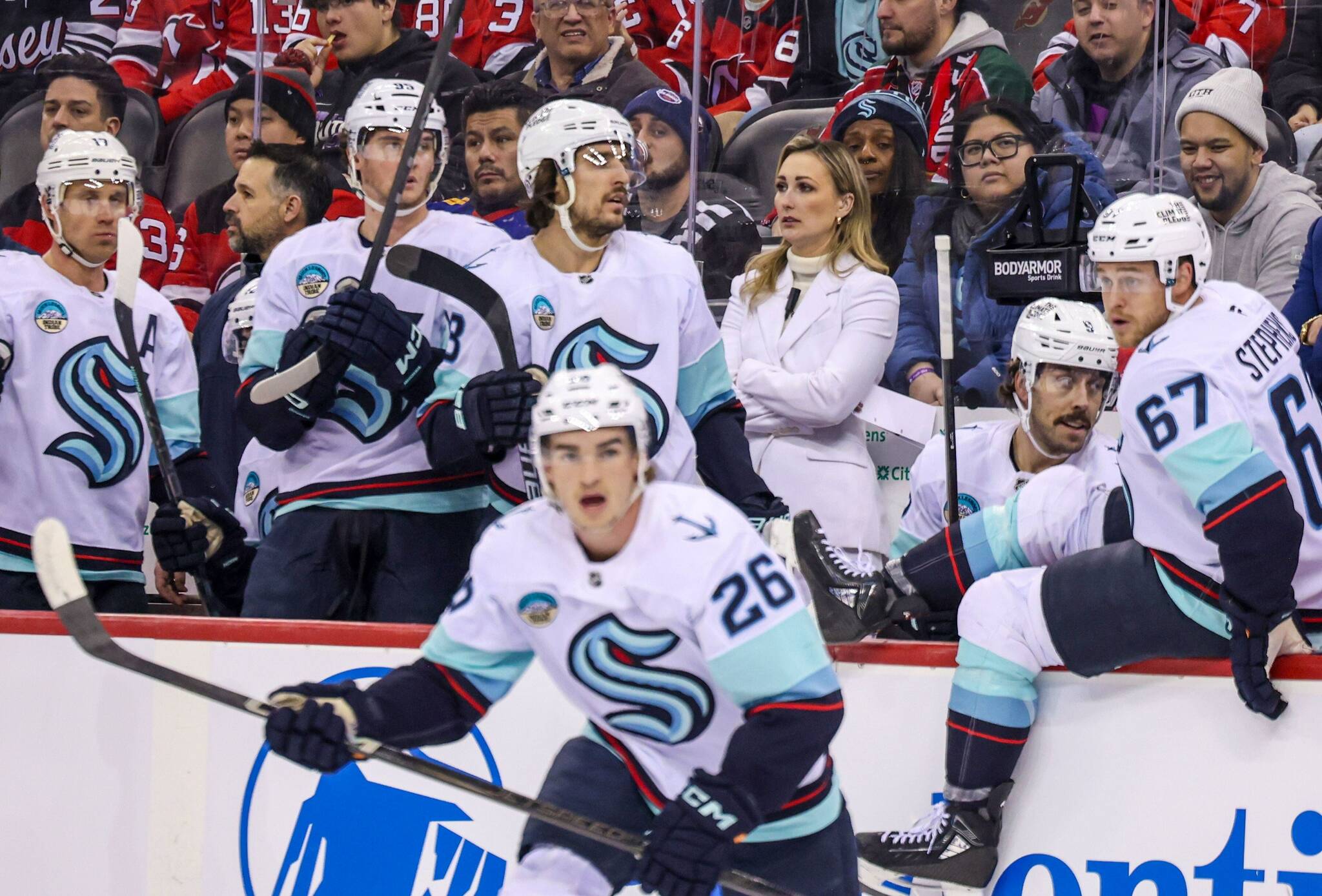 Kraken mounts late rally to beat Penguins | HeraldNet.com, image size:2048x1388