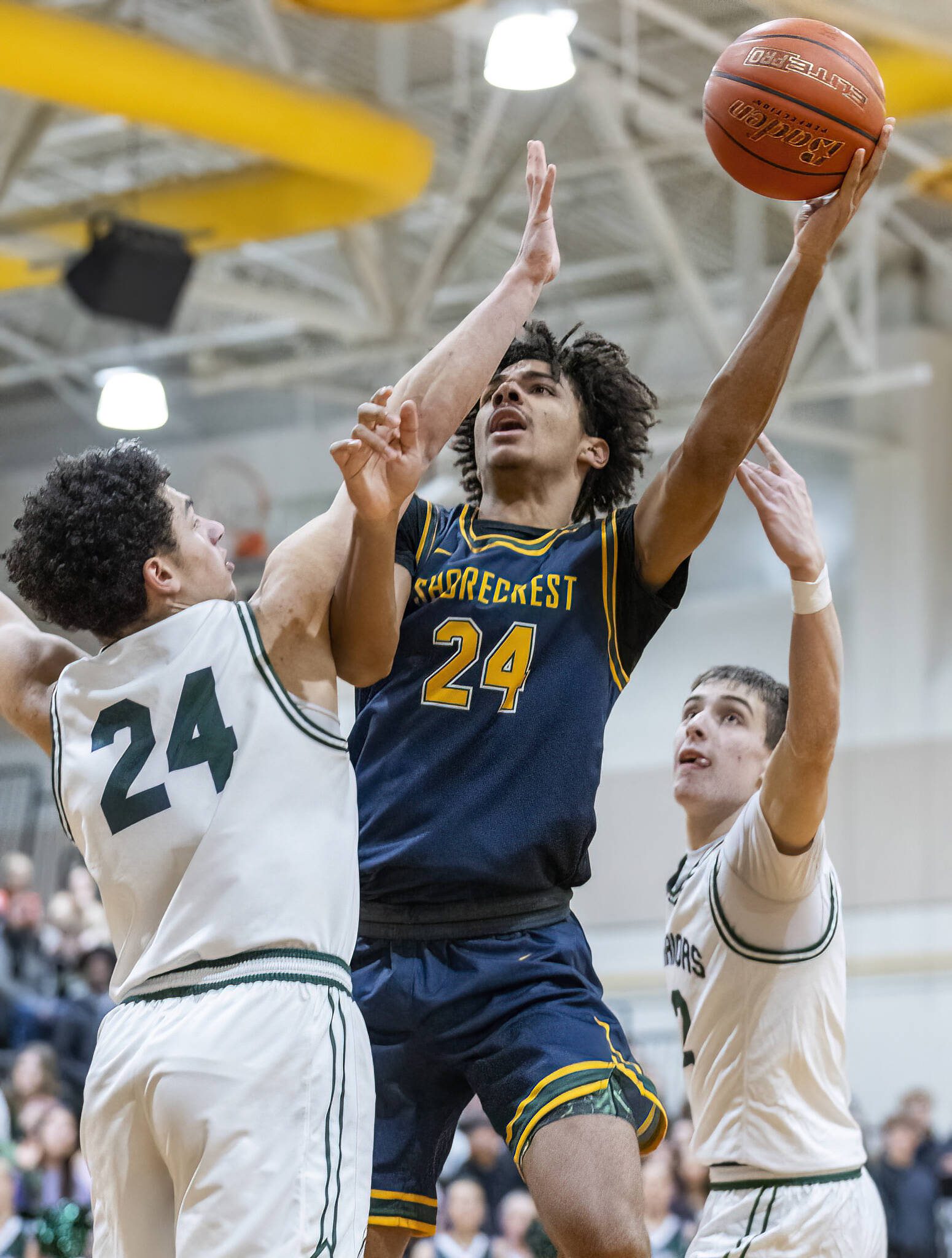 Shorecrest’s Devan Jones makes a layup during the game against Edmonds-Woodway on Tuesday, Jan. 28, 2025 in Edmonds, Washington. (Olivia Vanni / The Herald)