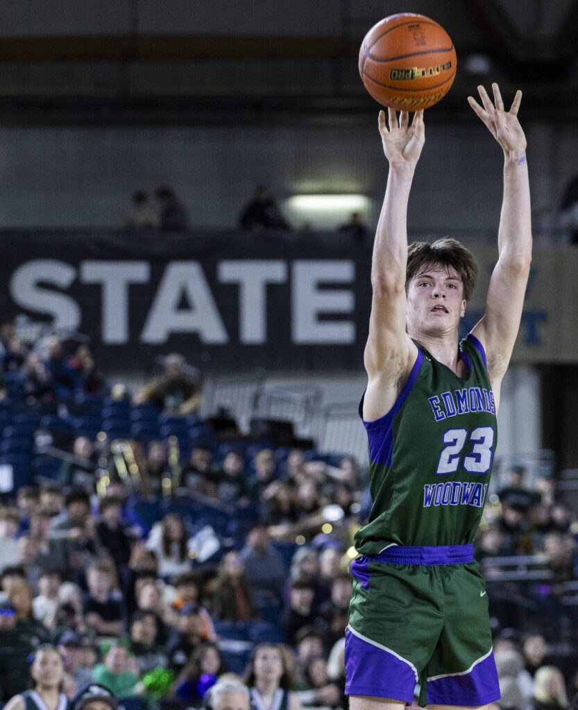 Edmonds-Woodway’s DJ Karl makes a 3-point shot during the 3A boys championship game against Rainier Beach on Saturday, March 8, 2025 in Tacoma, Washington. (Olivia Vanni / The Herald)
