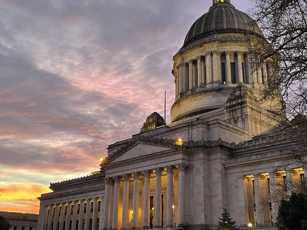 The Washington state Capitol. (Jerry Cornfield / Washington State Standard)