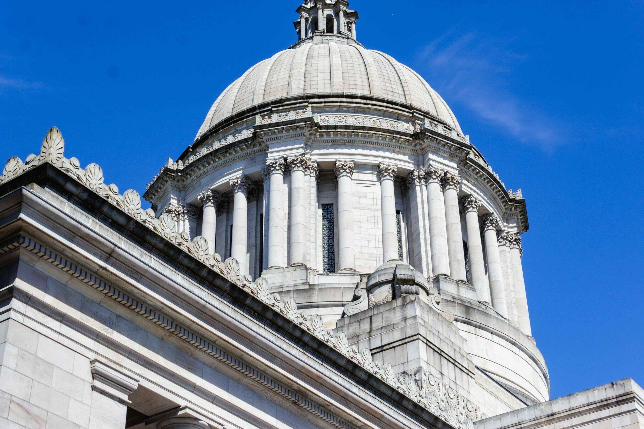 Jacquelyn Jimenez Romero / Washington State Standard
The Washington state Capitol on April 18.