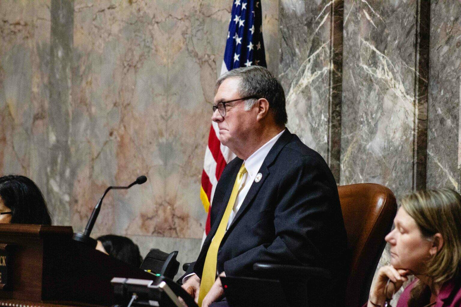 Jacquelyn Jimenez Romero / Washington State Standard
Lt Gov. Denny Heck presiding over the Senate floor on April 27.