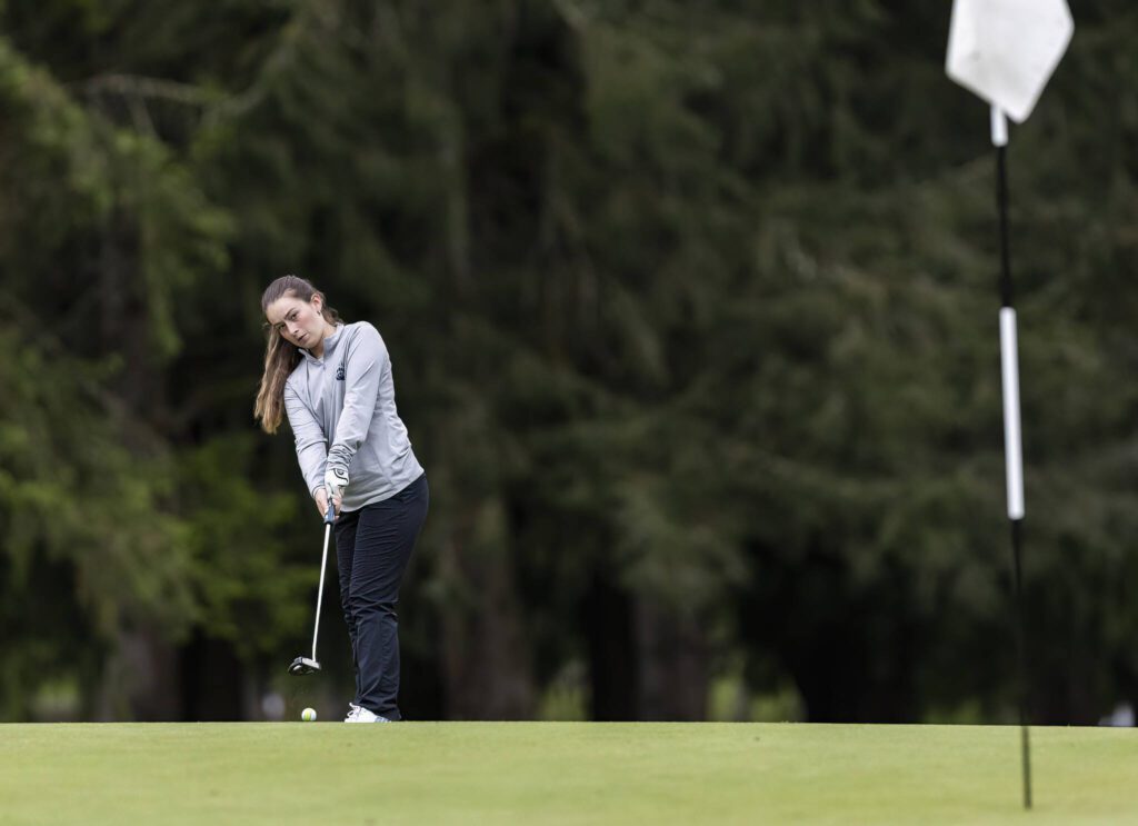 Glacier Peak’s Calay McGee putts during the 4A District 1 Golf Tournament at Snohomish Golf Course on Wednesday, May 14, 2025 in Snohomish, Washington. (Olivia Vanni / The Herald)
