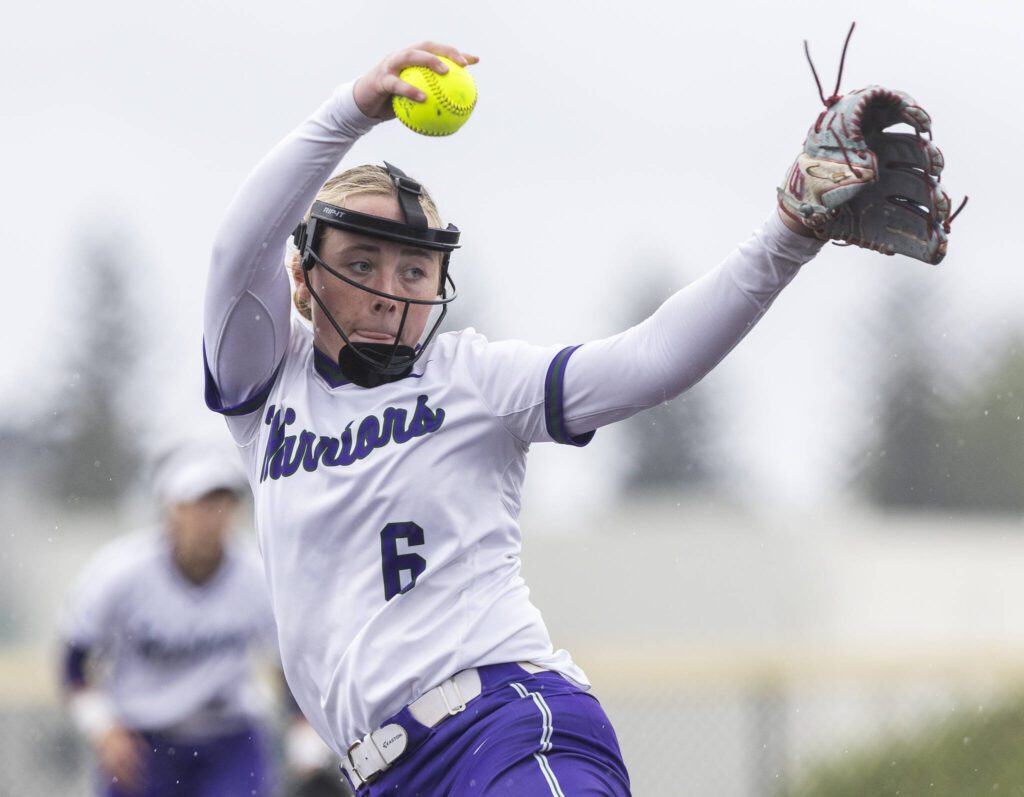 Edmonds-Woodway’s Helena Marsh throws a pitch during the 3A District 1 consolation game against Snohomish on Thursday, May 15, 2025 in Snohomish, Washington. (Olivia Vanni / The Herald)
