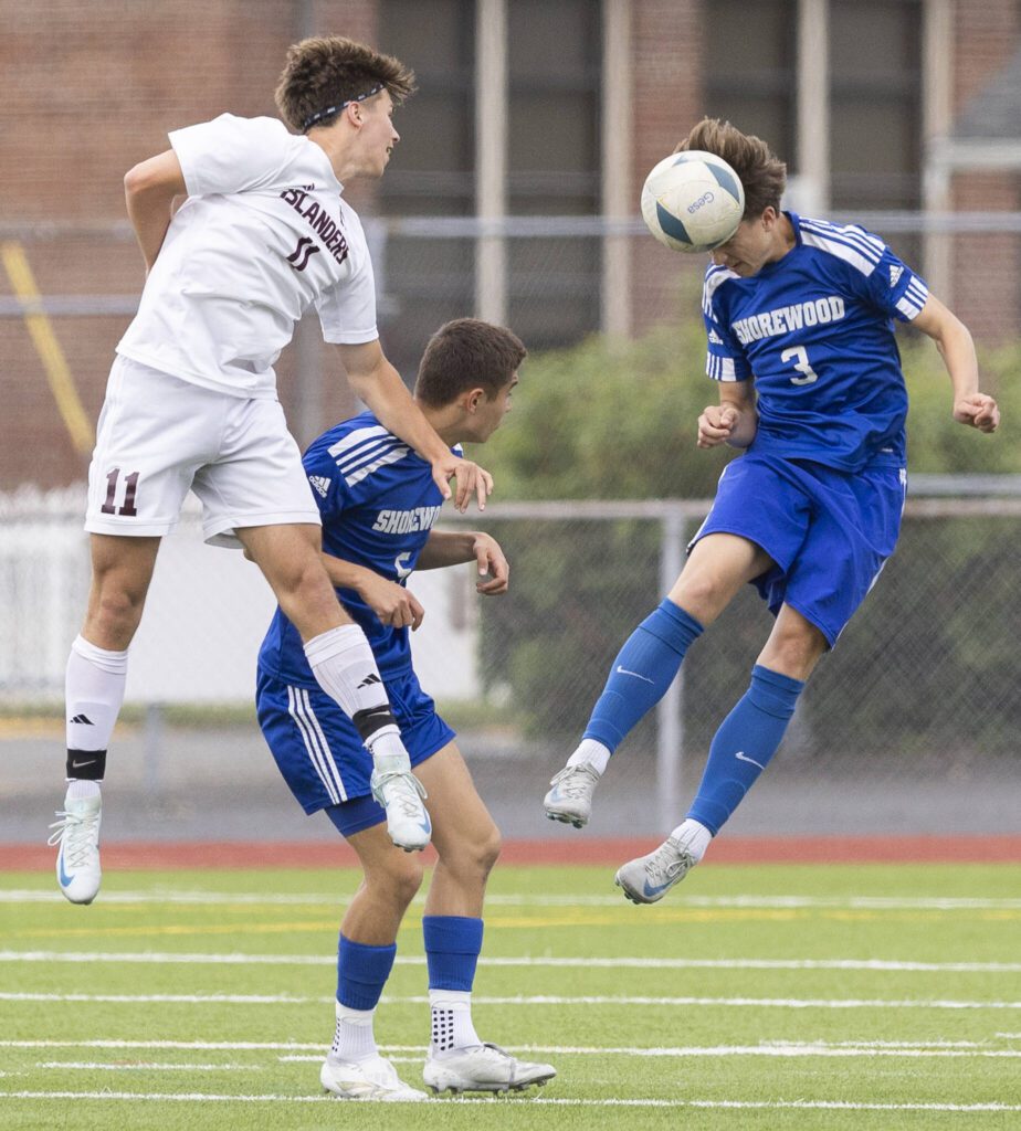Shorewood’s Tally Lord heads the ball during the 3A state championship game against Mercer Island on Saturday, May 31, 2025 in Puyallup, Washington. (Olivia Vanni / The Herald)
