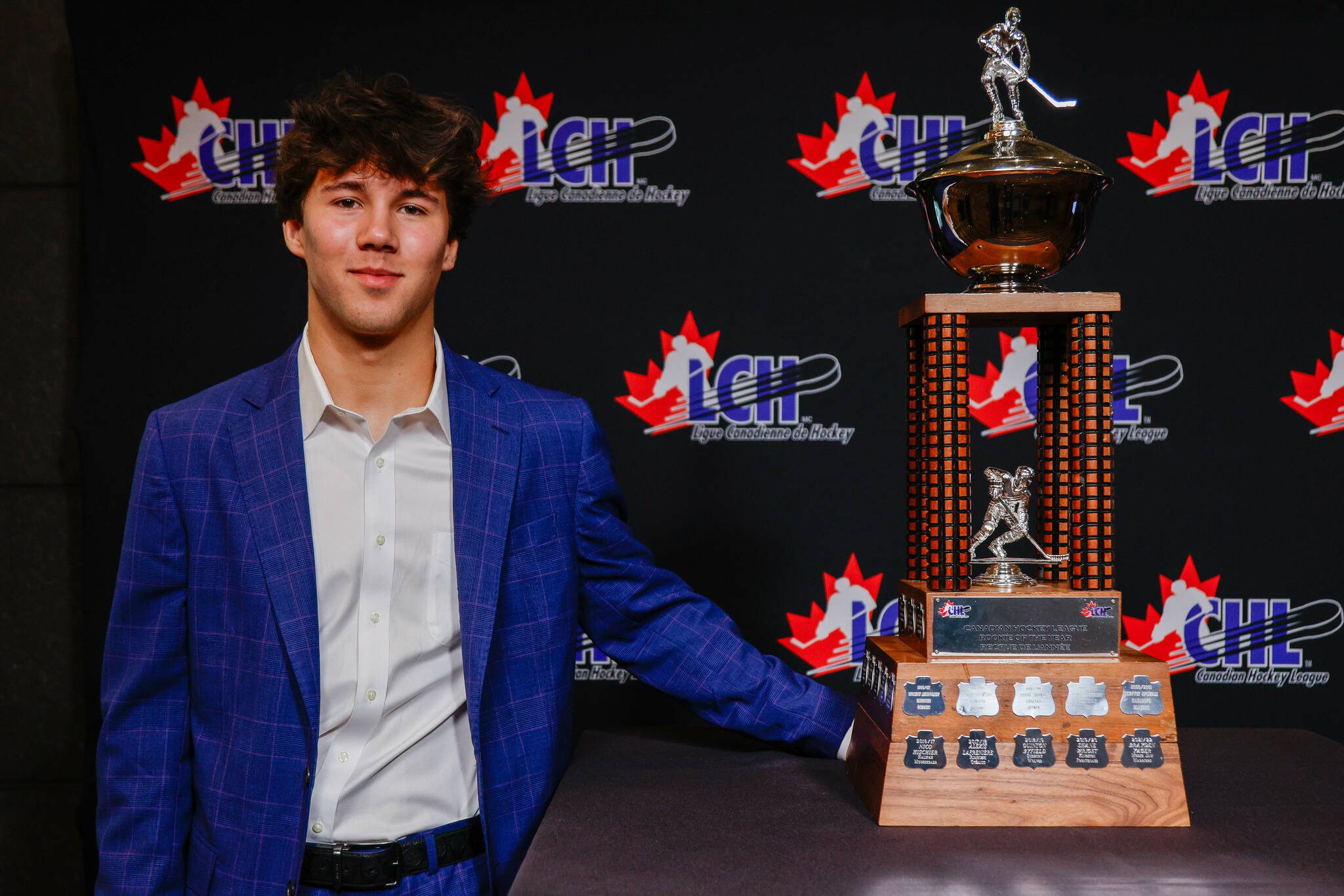 Everett Silvertips defenseman Landon DuPont was named CHL Rookie of the Year at the 2025 CHL Awards in Toronto, Ontario. (Photo courtesy of Josh Kim / Canadian Hockey League)