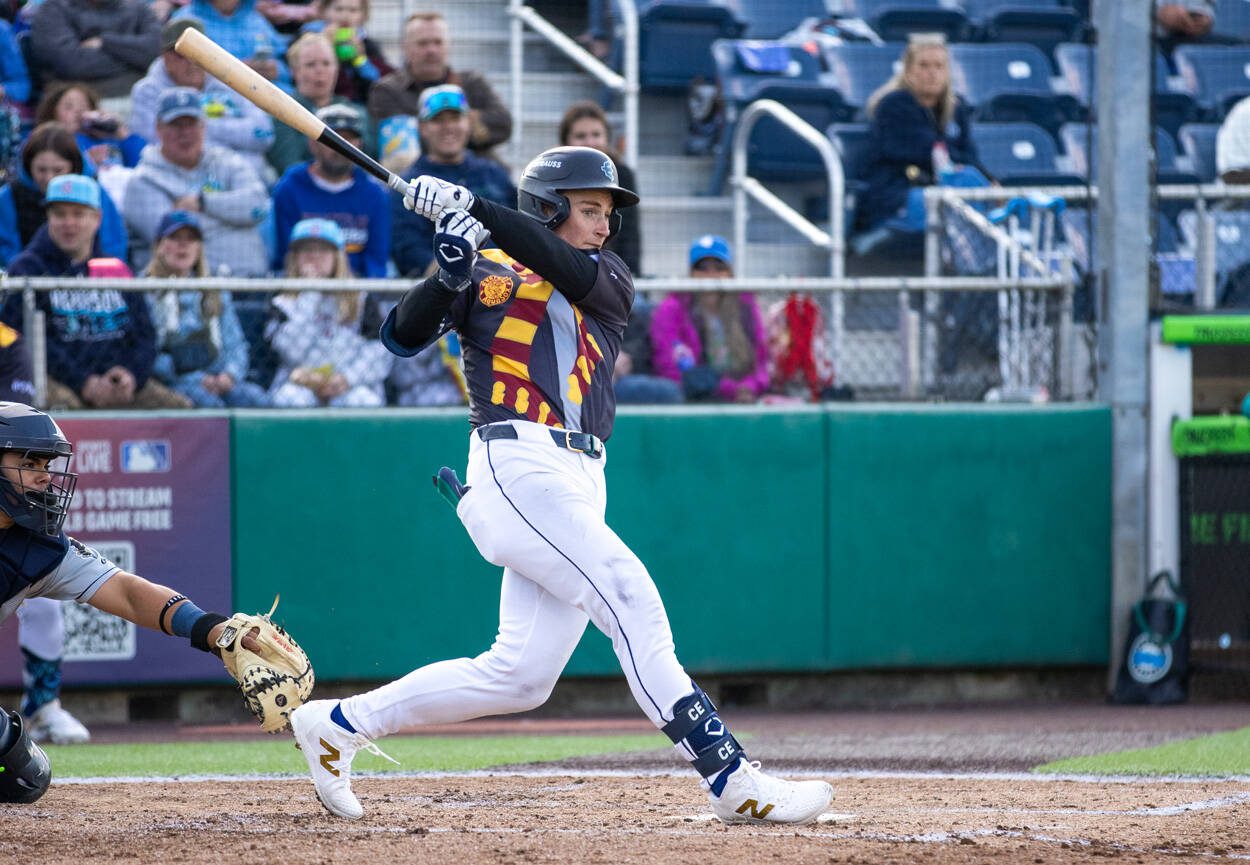 AquaSox shortstop Colt Emerson takes a swing during Everett's 3-2 win against the Tri-City Dust Devils at Funko Field in Everett, Washington on June 14, 2025. (Shari Sommerfeld / Everett AquaSox)