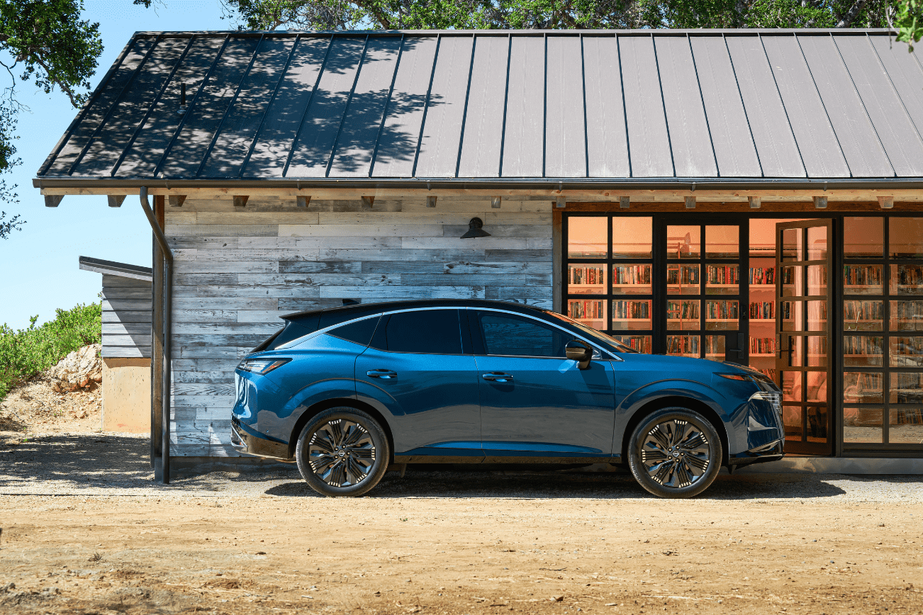 The 2025 Nissan Murano midsize SUV has two rows of seats and a five-passenger capacity. (Photo provided by Nissan)
