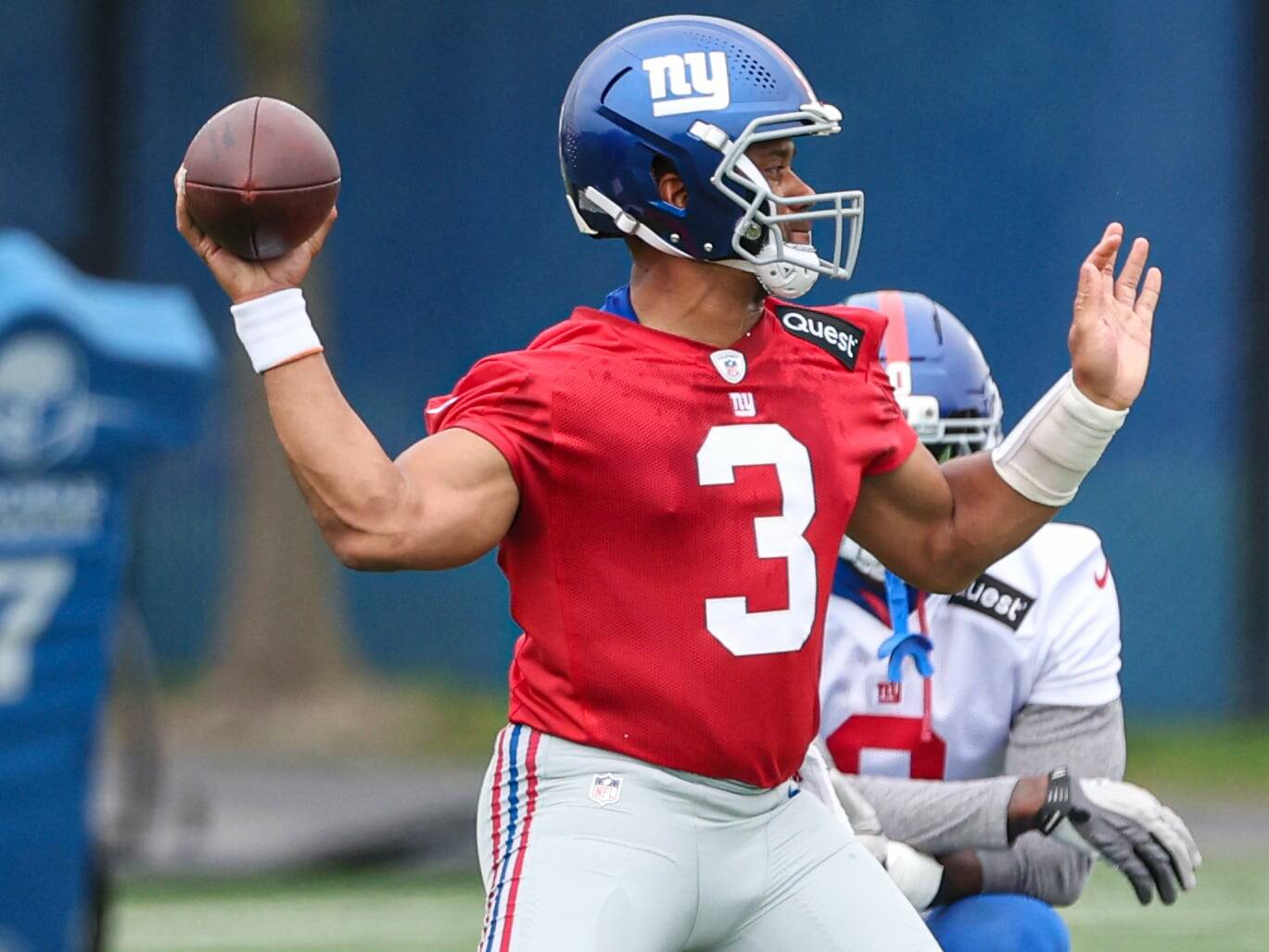 Quarterback Russell Wilson (3) practices at the New York Giants organized team activities (OTAs), Wednesday, May 28, 2025, in East Rutherford, N.J. (Andrew Mills / Tribune News Services)