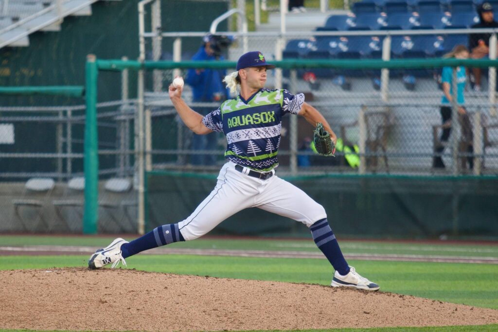 AquaSox pitcher Taylor Dollard delivers a pitch during Everett’s 7-1 win against the Spokane Indians at Funko Field on July 25, 2025. (Joe Pohoryles / The Herald)

