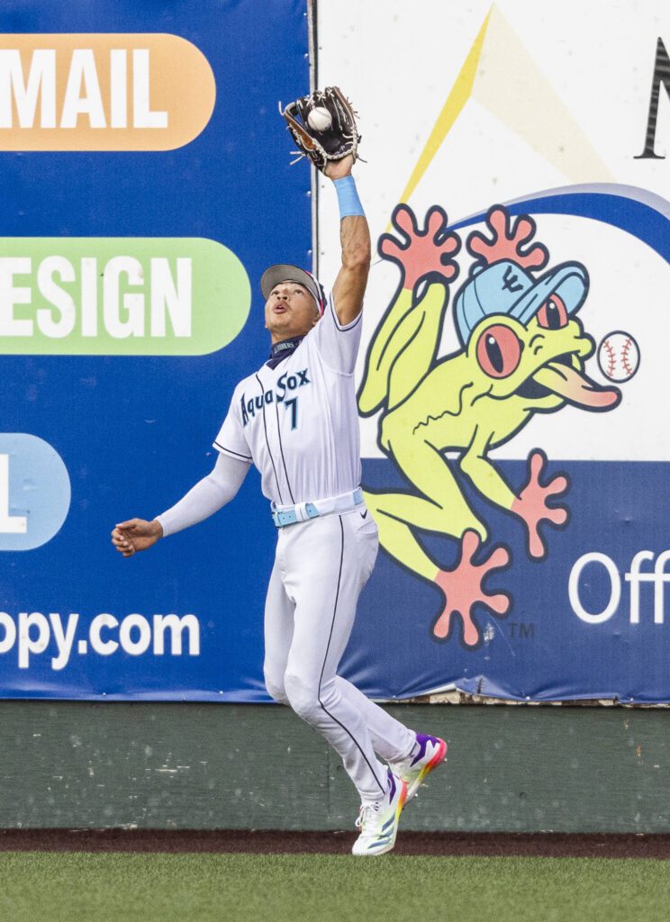 Everett AquaSox outfielder Tai Peete makes a catch in the outfield for an out during the game against the Spokane Indians on Tuesday, Aug. 19, 2025 in Everett, Washington. (Olivia Vanni / The Herald)

