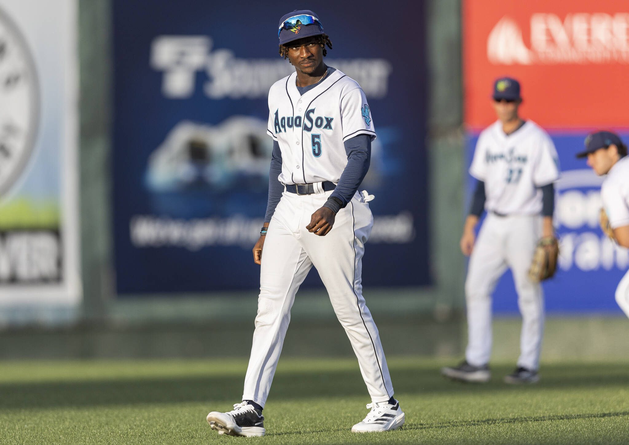 Everett AquaSox infielder Felnin Celesten warms up before the game against the Spokane Indians on Tuesday, Aug. 19, 2025 in Everett, Washington. (Olivia Vanni / The Herald)