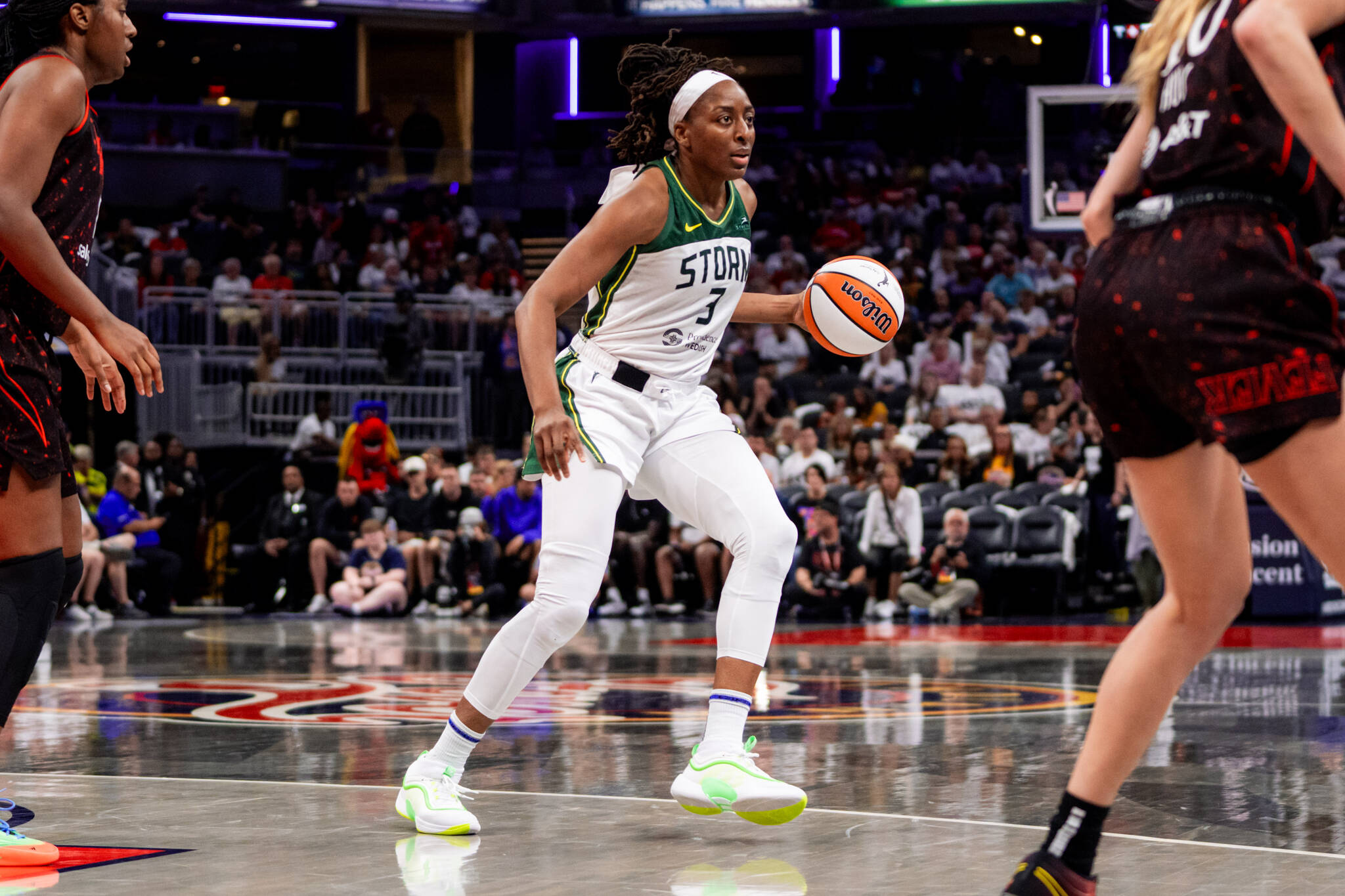 Seattle Storm forward Nneka Ogwumike probes with the ball during a game against the Indiana Fever on Tuesday, Aug. 26, 2025 at Gainbridge Fieldhouse in Indianapolis. (Photo courtesy of Seattle Storm)