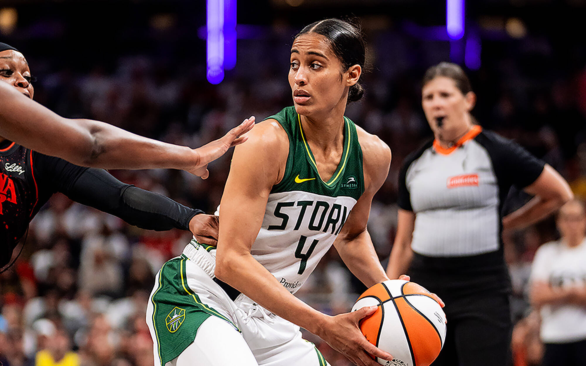 Seattle Storm guard Skylar Diggins holds the basketball during a game against the Indiana Fever on Tuesday, Aug. 26, 2025 at Gainbridge Fieldhouse in Indianapolis, Ind. (Photo courtesy of Seattle Storm)